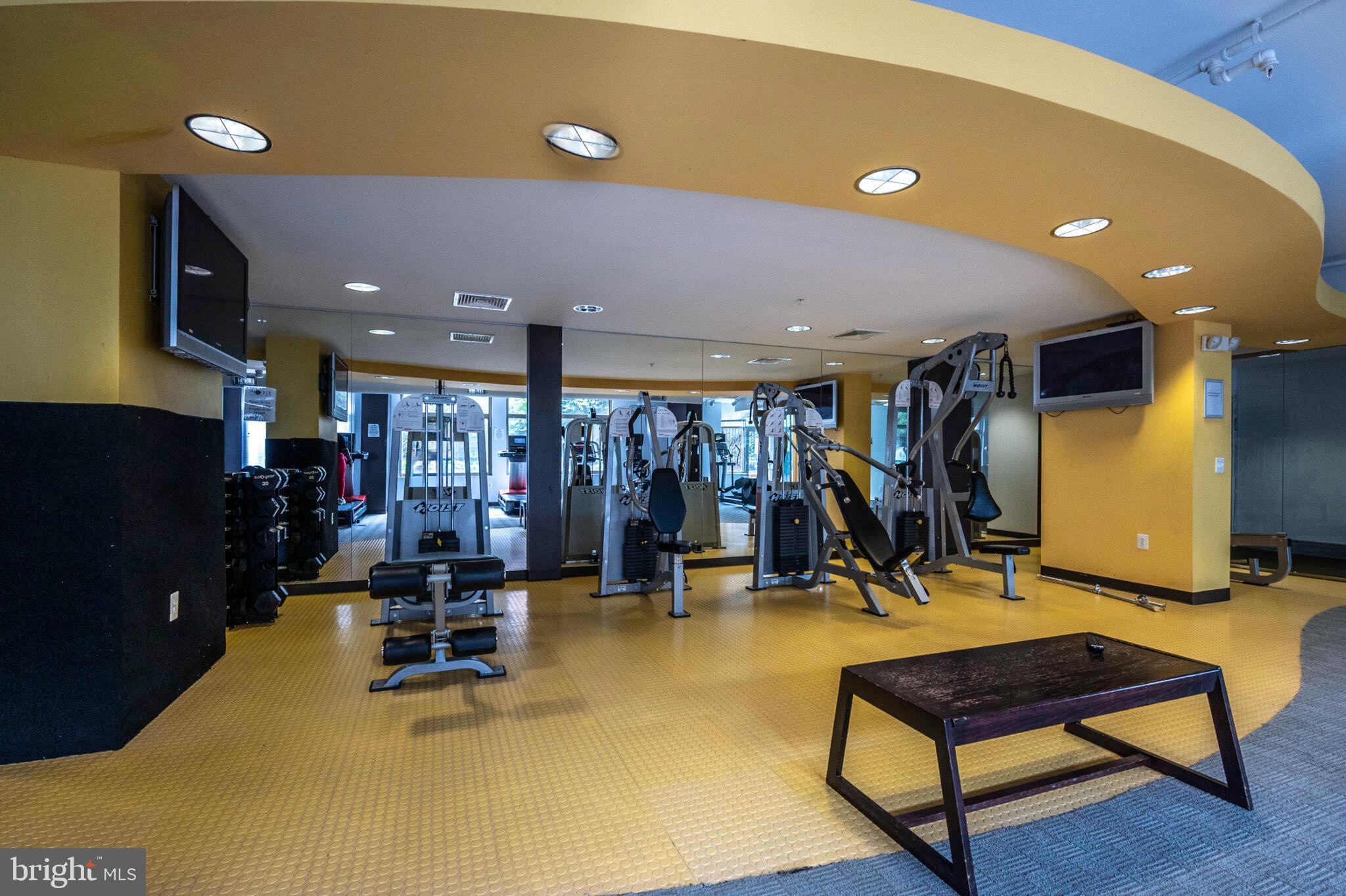 ECLIPSE ON CENTER PARK - Residential