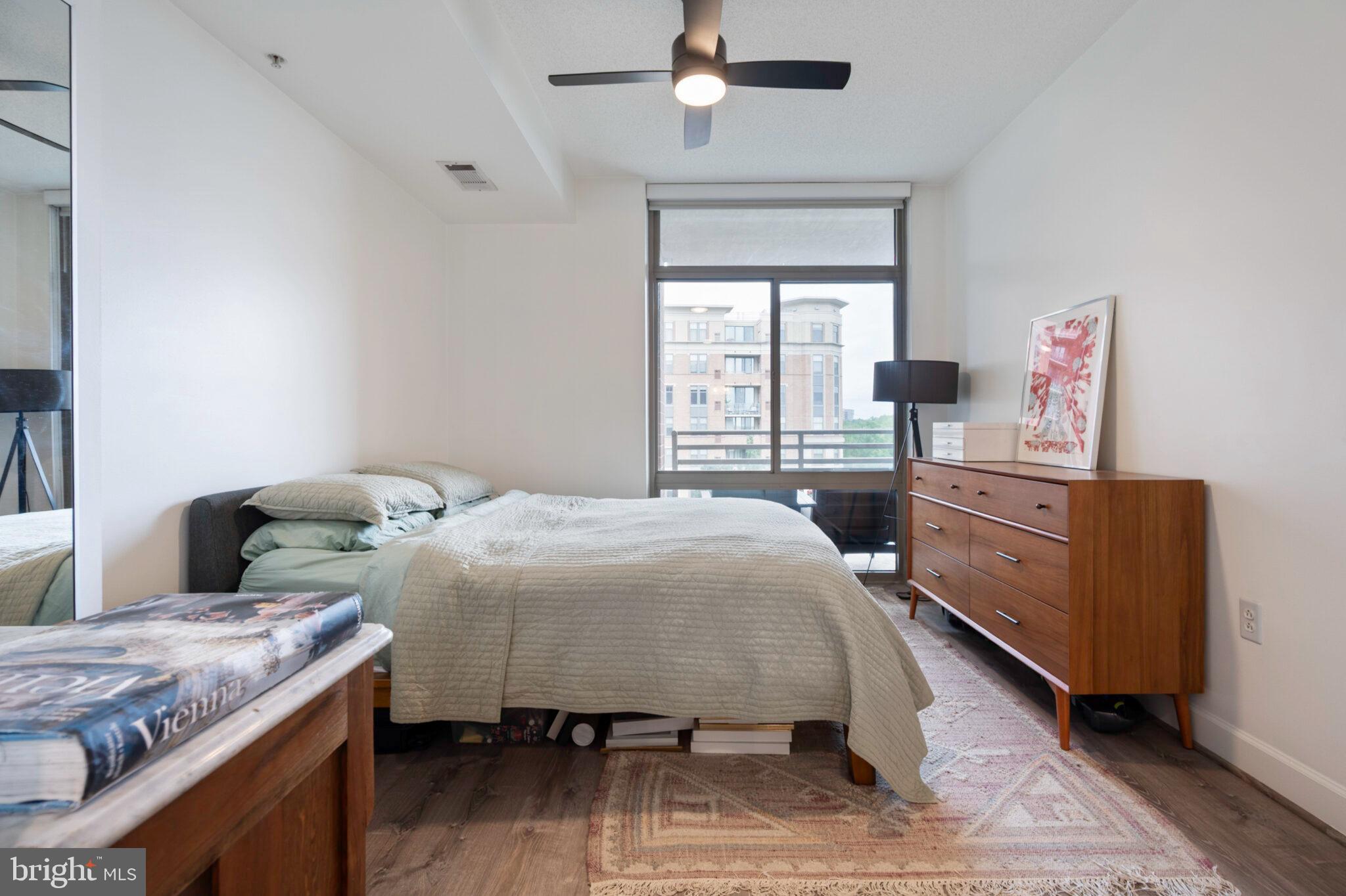 ECLIPSE ON CENTER PARK - Residential