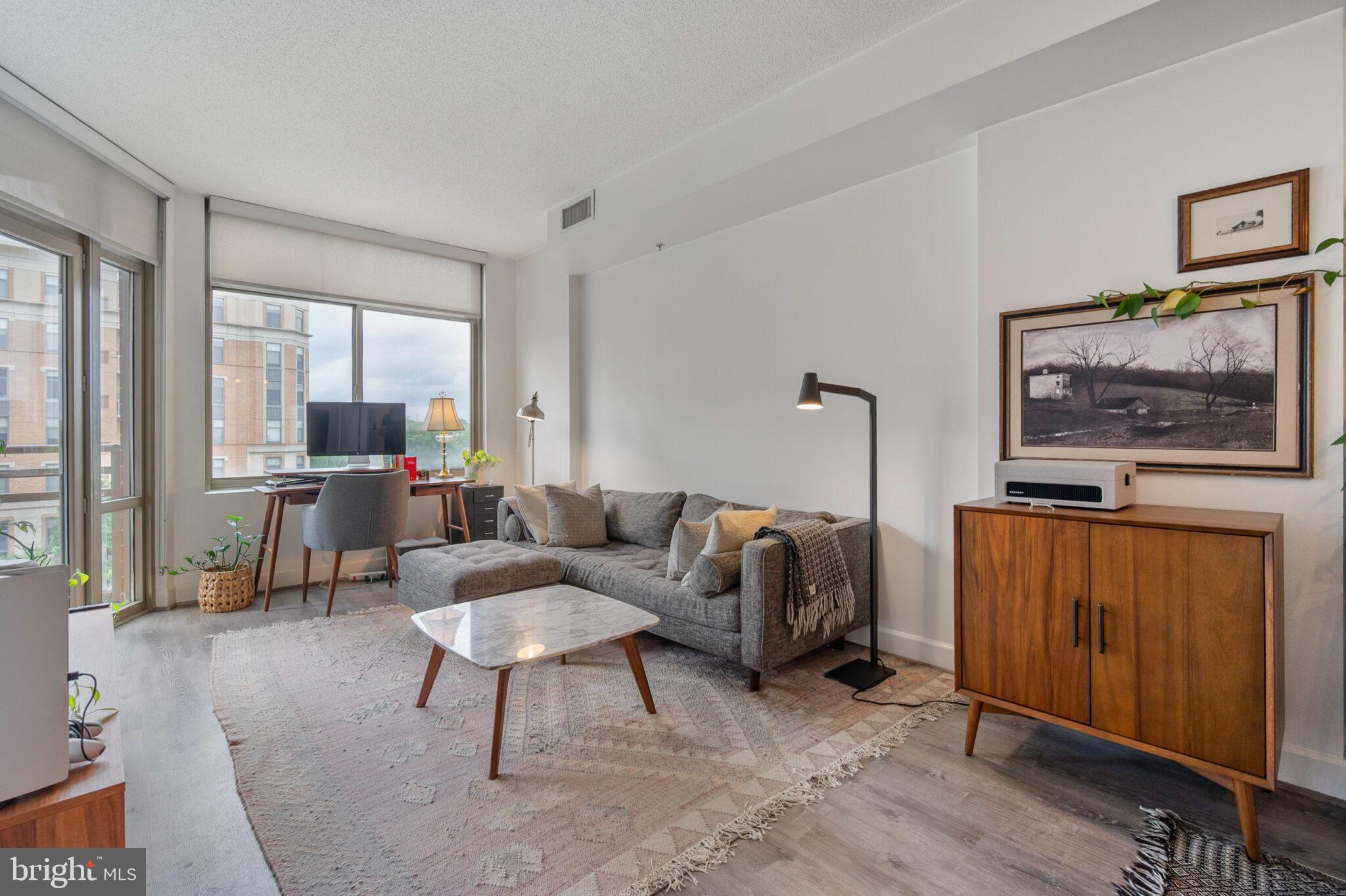 ECLIPSE ON CENTER PARK - Residential