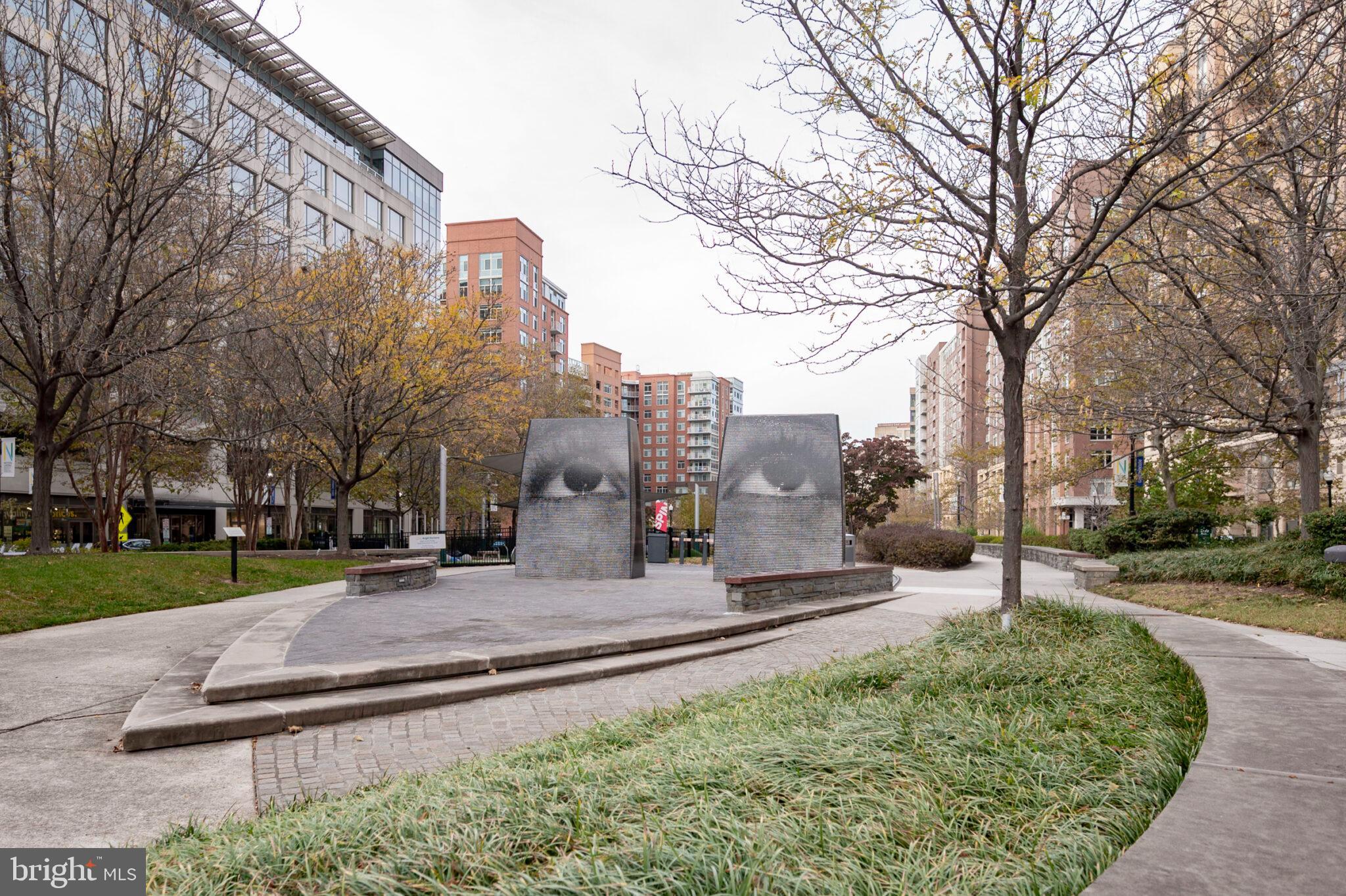 ECLIPSE ON CENTER PARK - Residential
