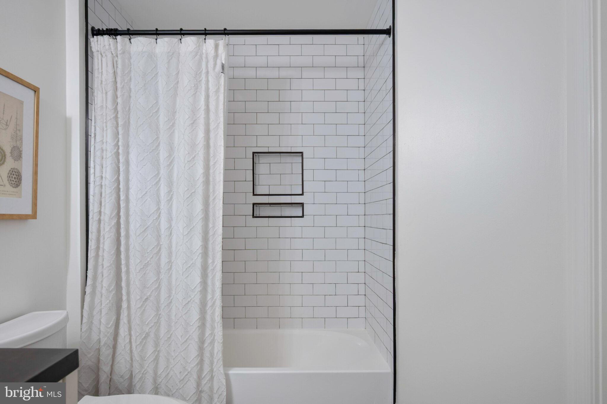 ECLIPSE ON CENTER PARK - Residential