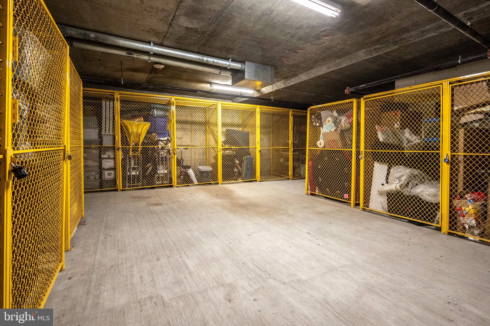 ECLIPSE ON CENTER PARK - Residential