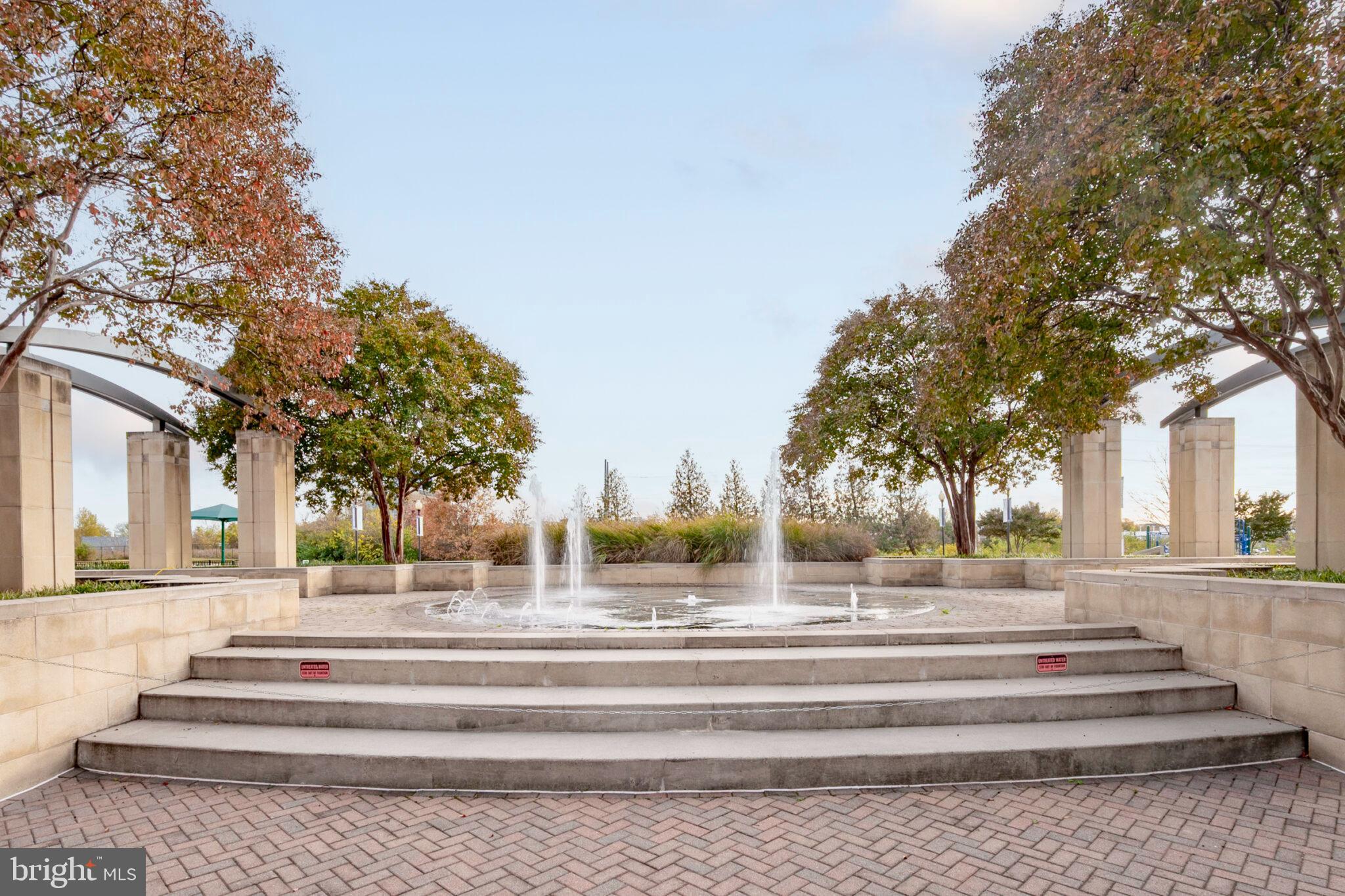 ECLIPSE ON CENTER PARK - Residential