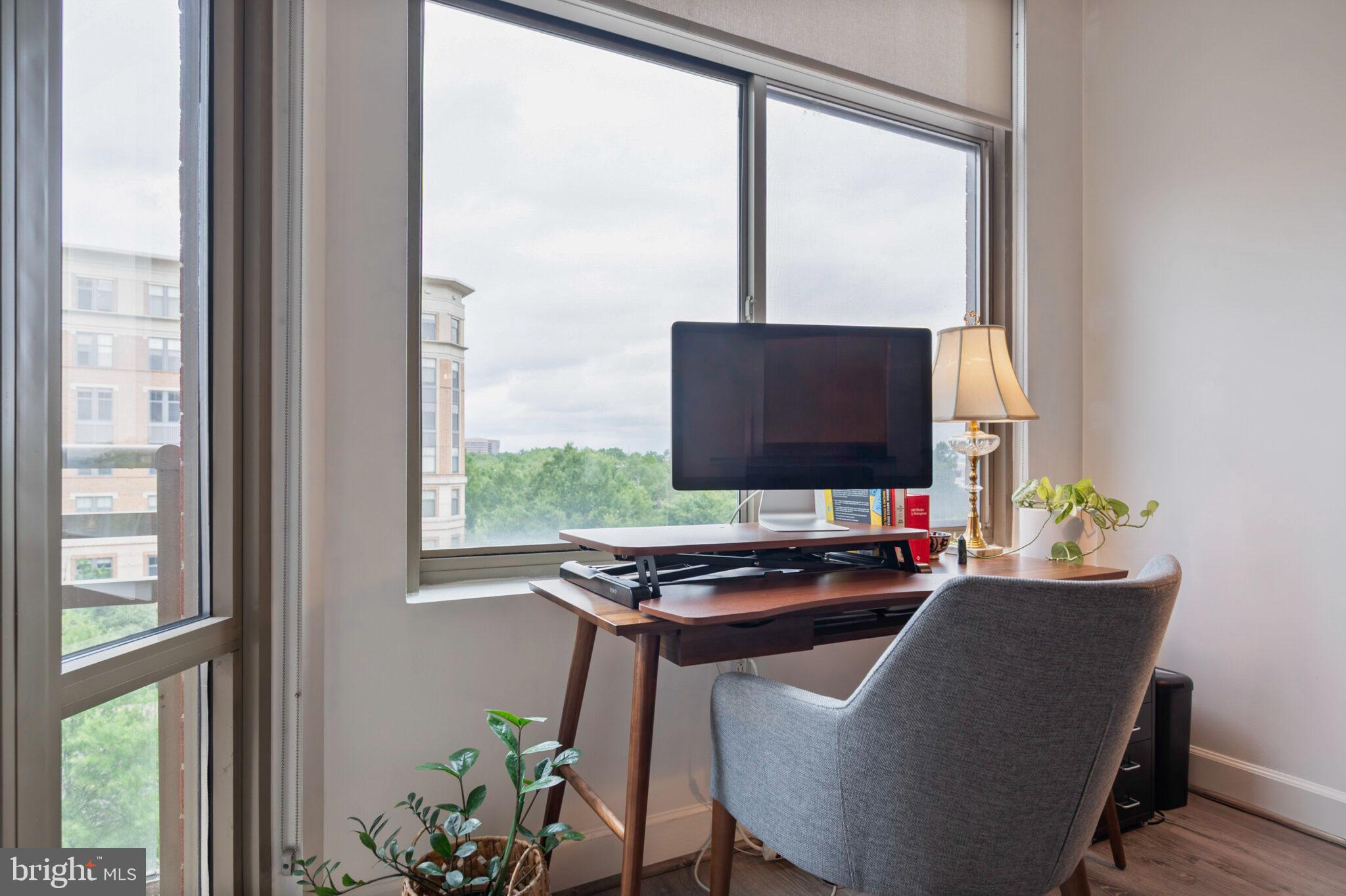 ECLIPSE ON CENTER PARK - Residential