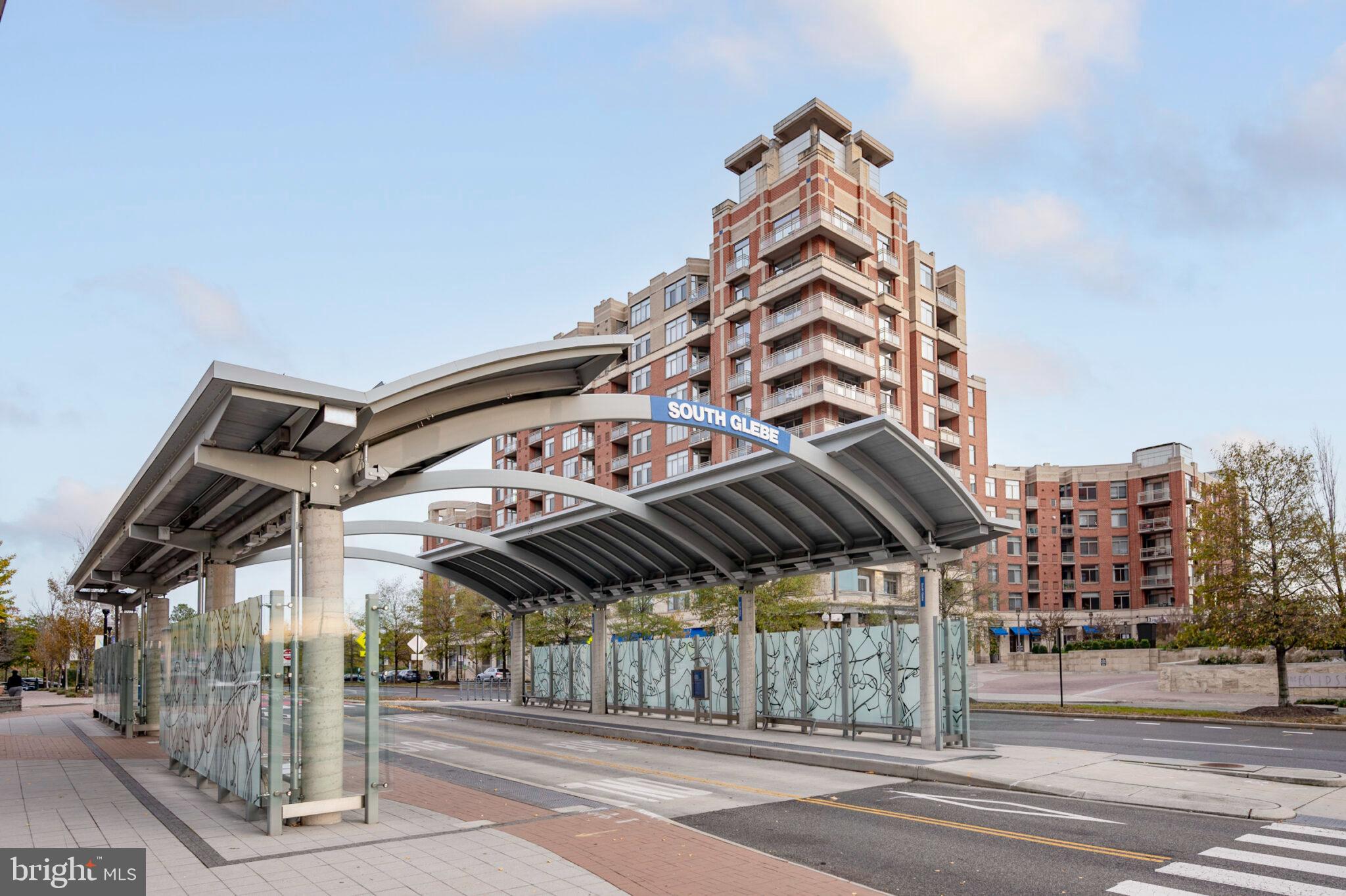 ECLIPSE ON CENTER PARK - Residential