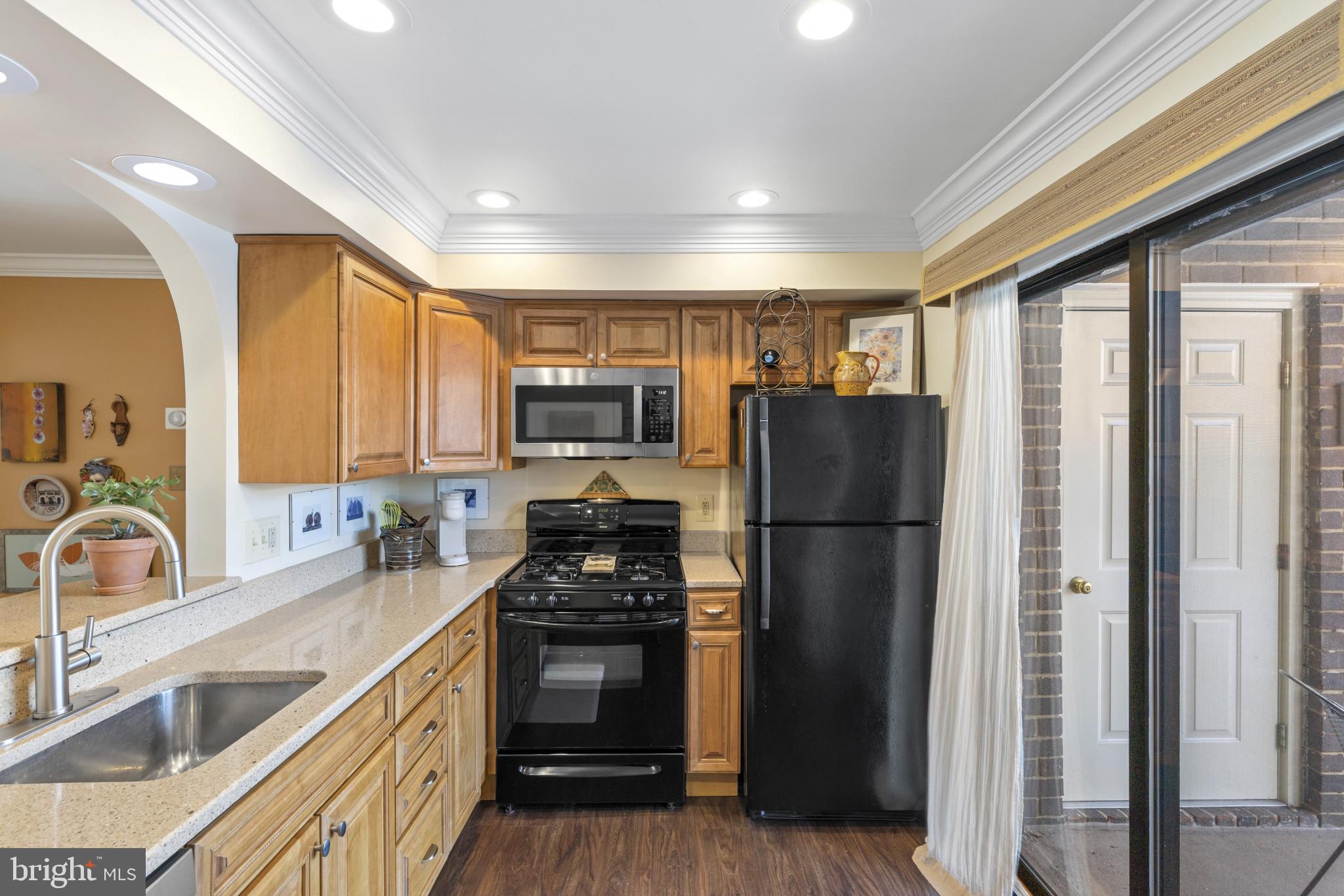 DULANEY TOWERS - Residential