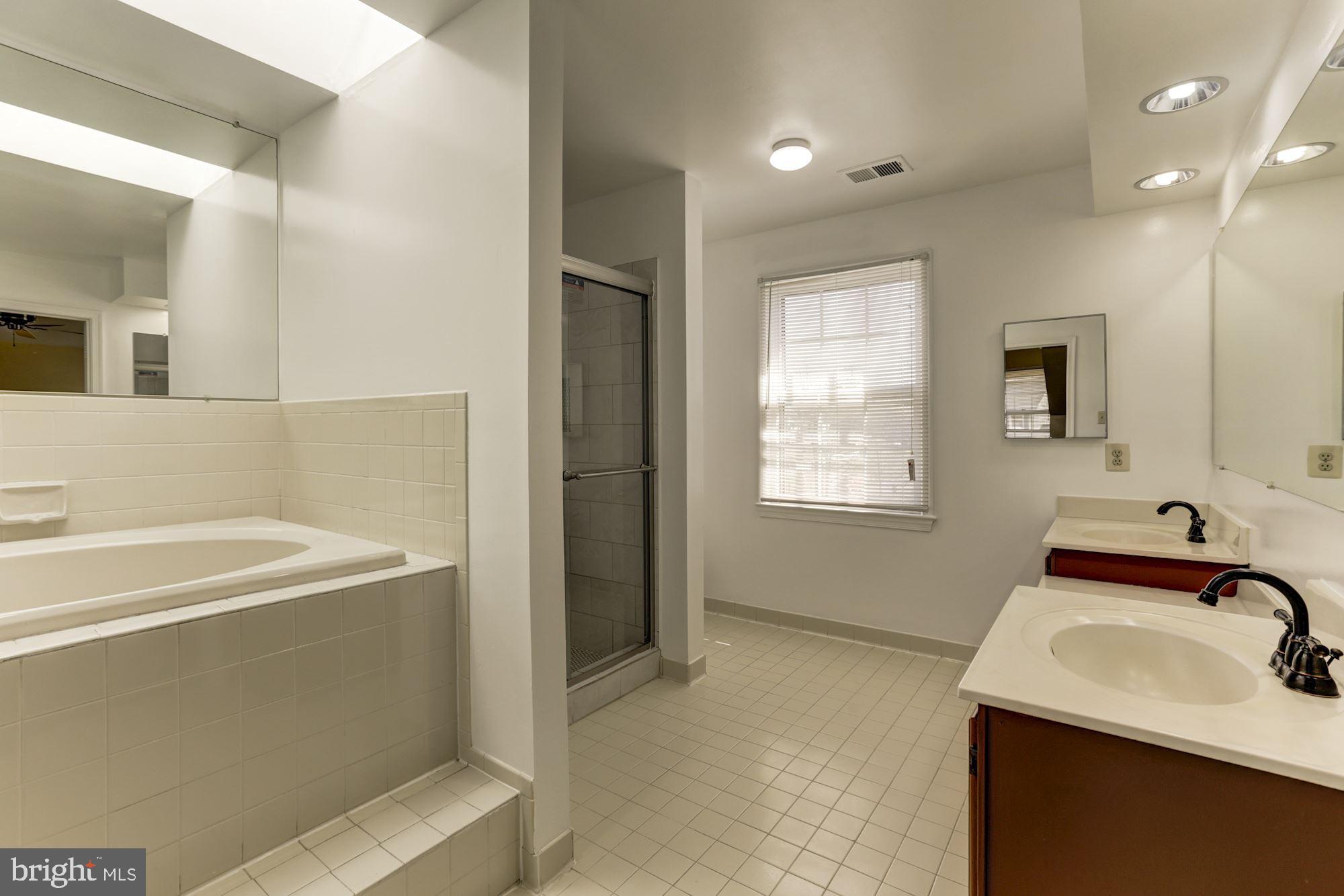 ROCKY RUN - Residential Lease