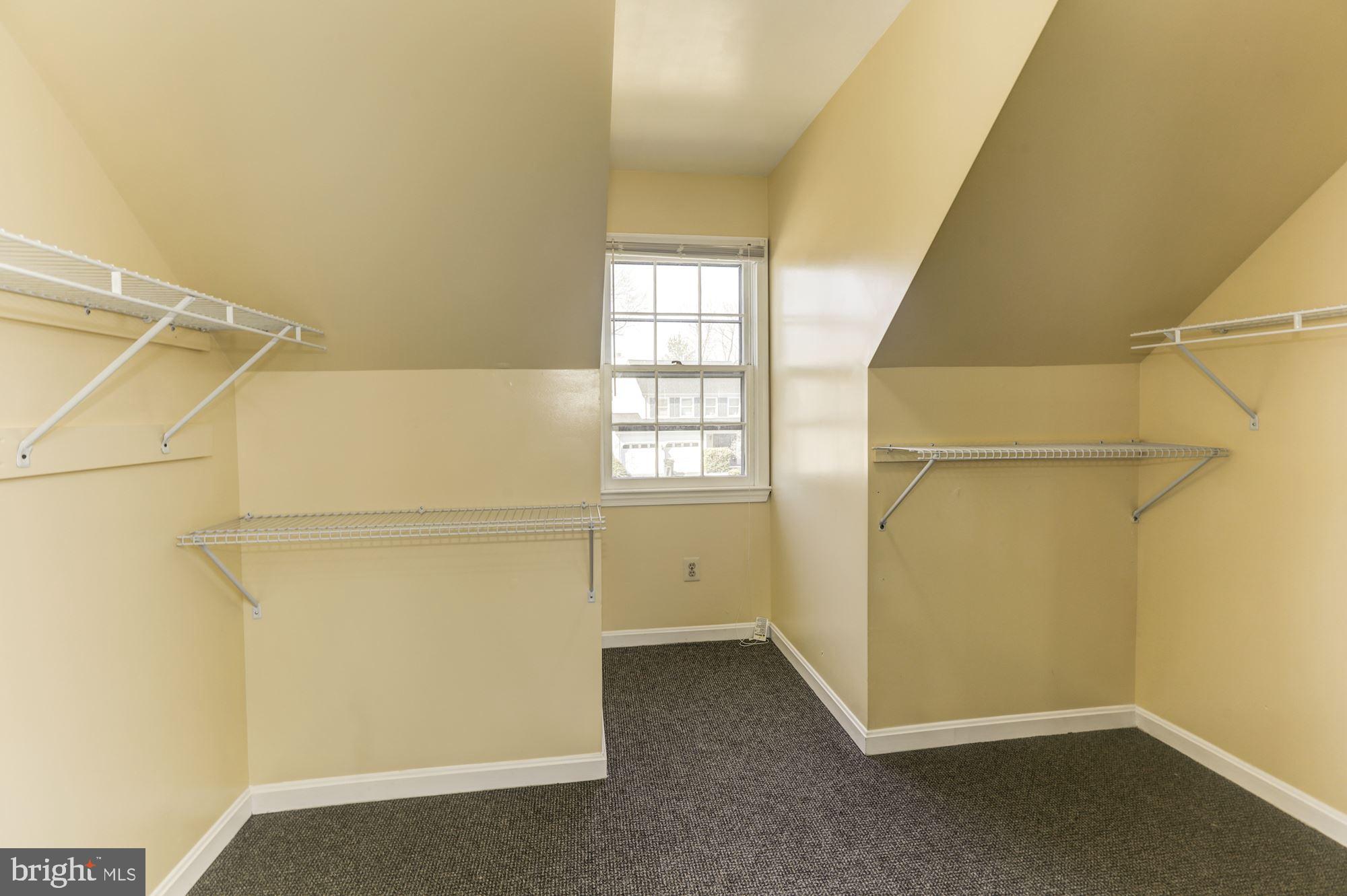 ROCKY RUN - Residential Lease