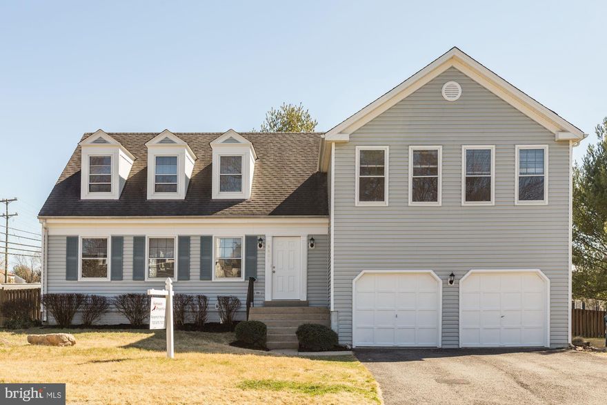 Great Location! Fantastic Home with OPEN Floor Plan! 4 Bedrooms on the Upper Level AwesomeMaster Suite with Sitting Room, Luxury Master Bath and Dressing Room- A Must See! Eat- InCountry Kitchen Open to The Family Room, Wood Burning Fireplace & Brick Hearth, Separate Dining Roomand Formal Living Area, Huge Finished Basement, Screened-In Porch off the Family Room, Upstairsceiling with skylights, Fenced Rear Yard. 2 Car Garage. Walking distance to Giant, Starbucks etc.Minutes Schools, Shops & Restaurants plus 28, 29 and 66. Dulles Airport an easy commute away.Don't Miss It Call Today to Tour! No Pets please!