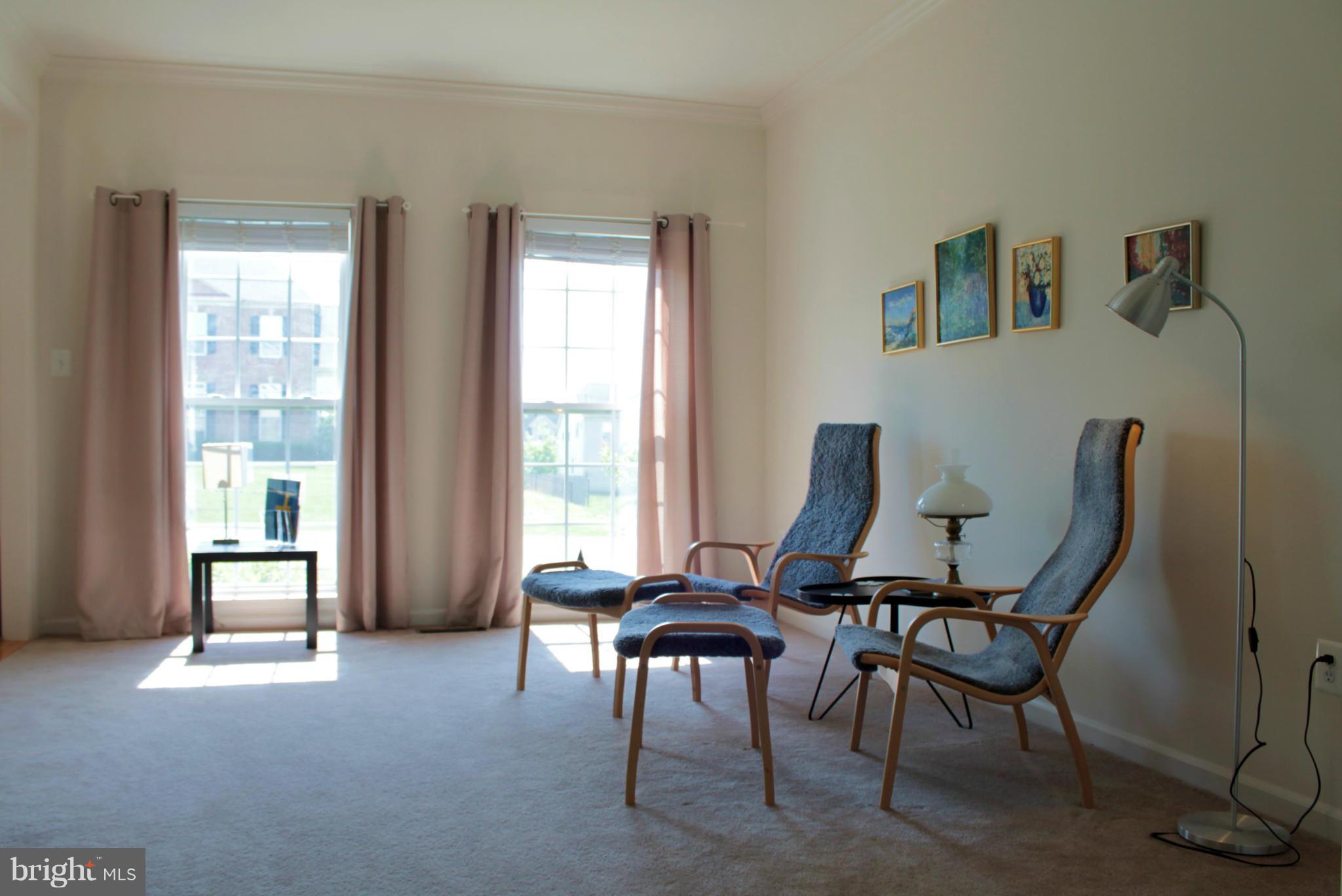 PARADISE MANOR - Residential Lease