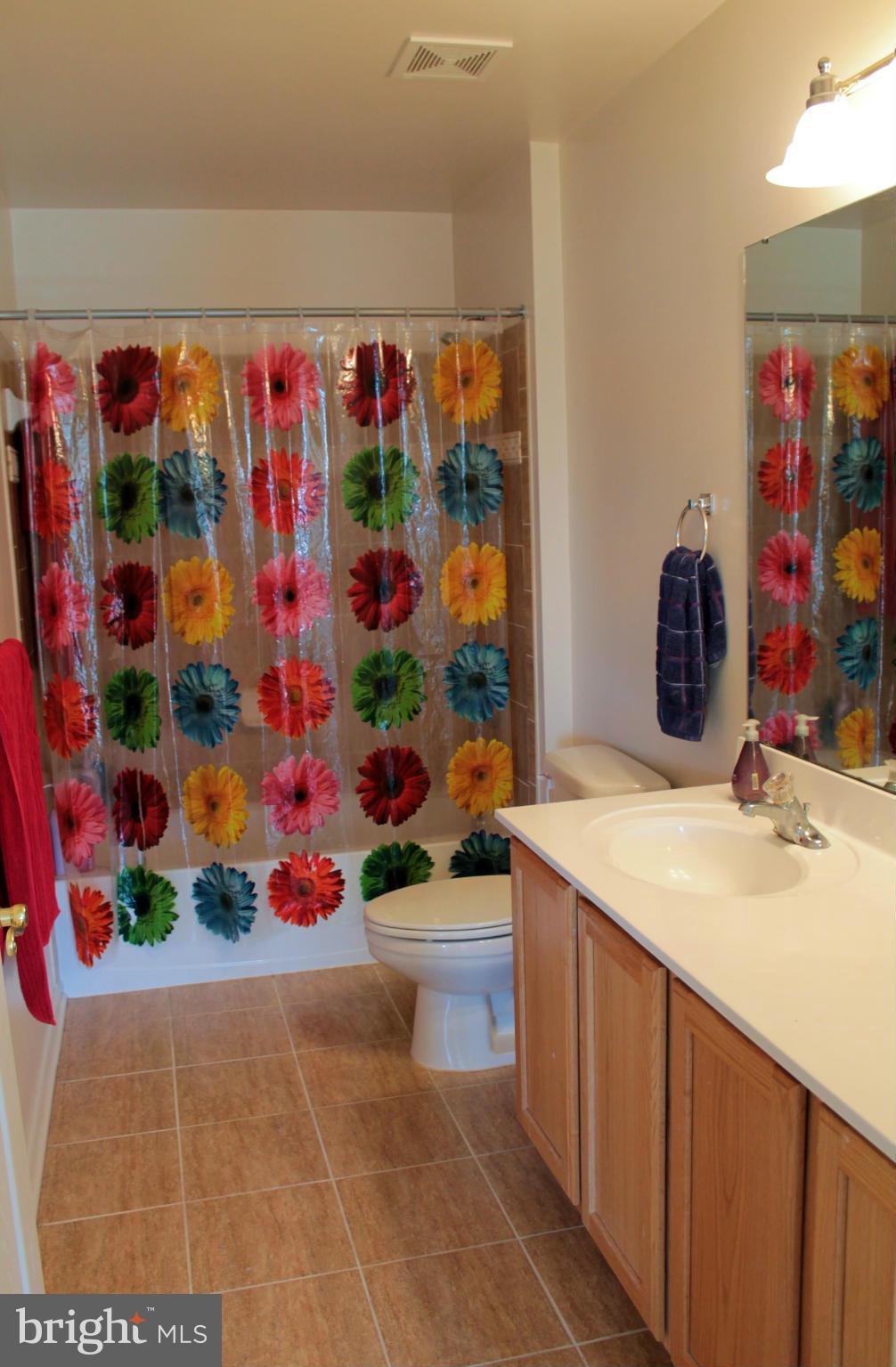 PARADISE MANOR - Residential Lease