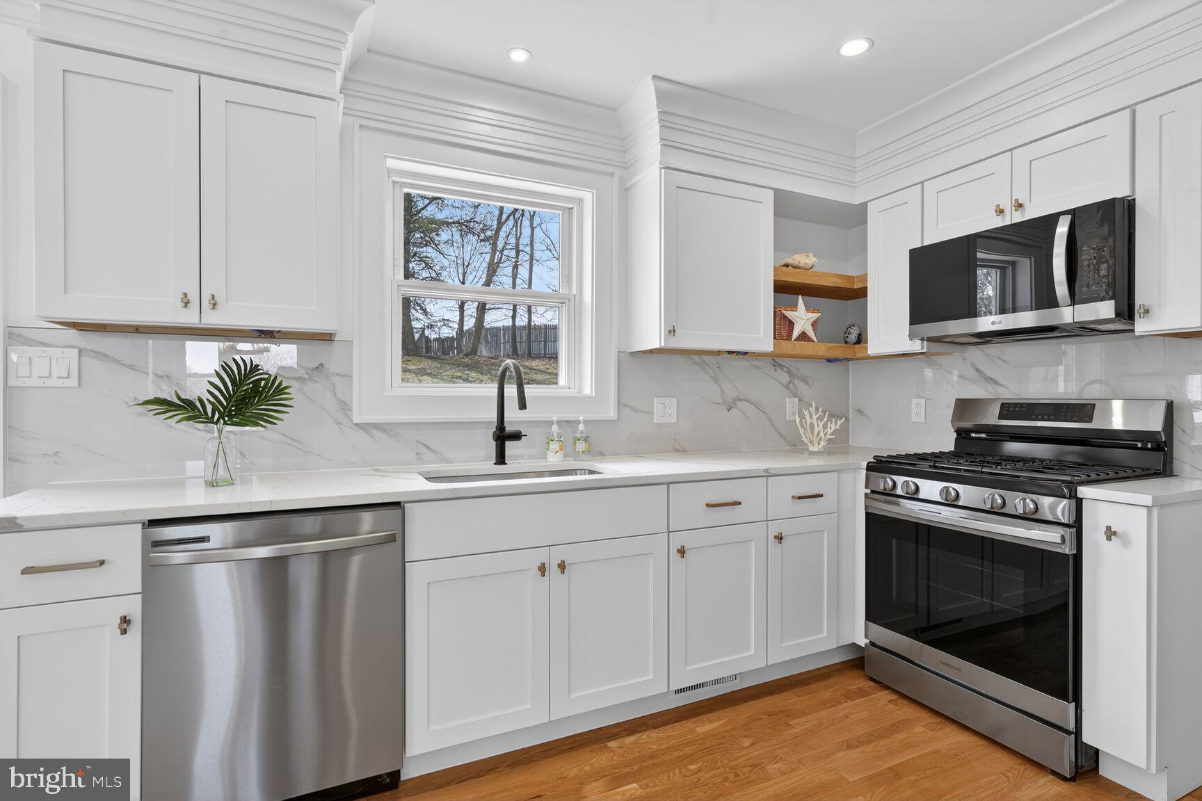 HILLANDALE FOREST - Residential