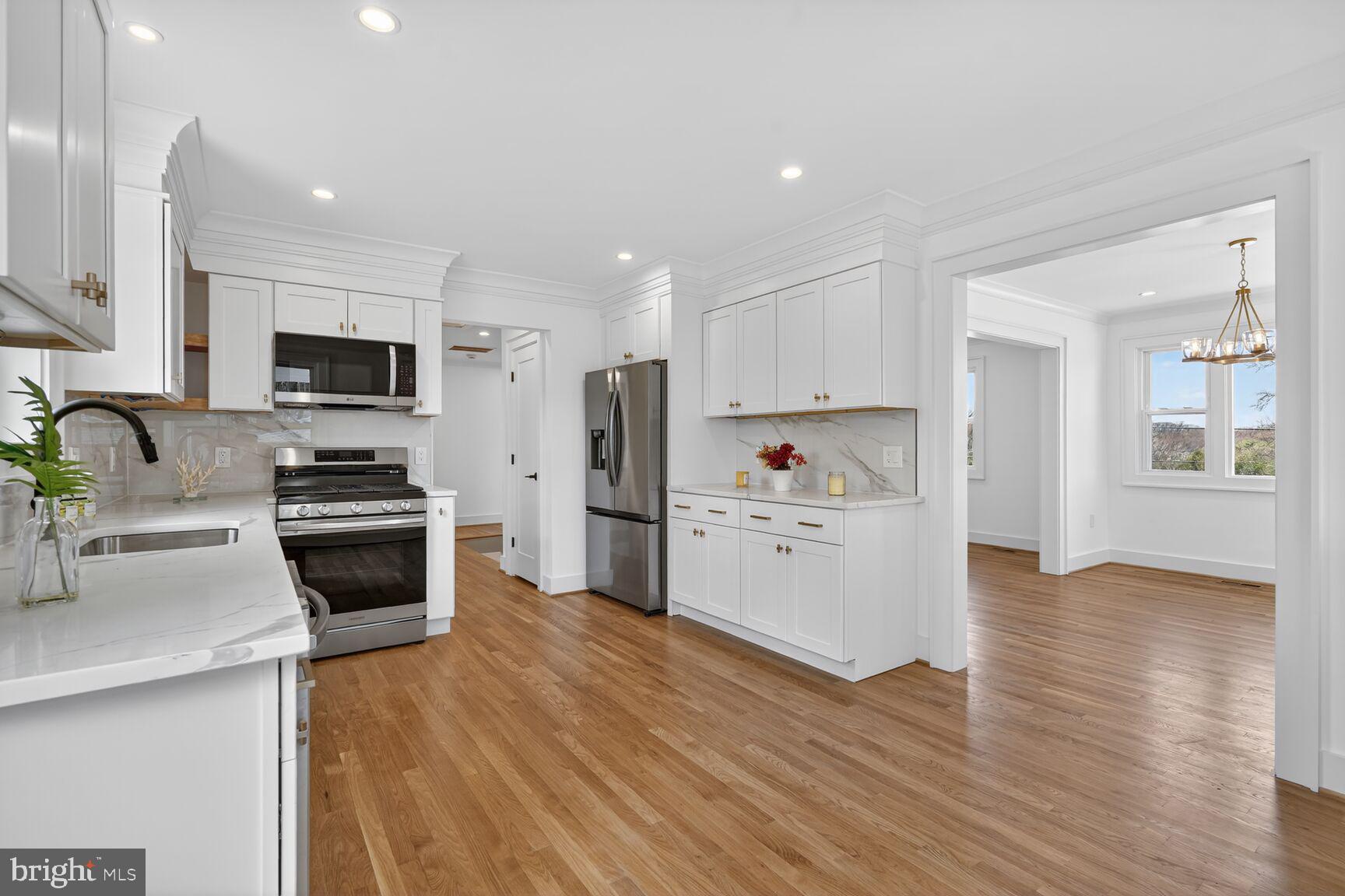 HILLANDALE FOREST - Residential