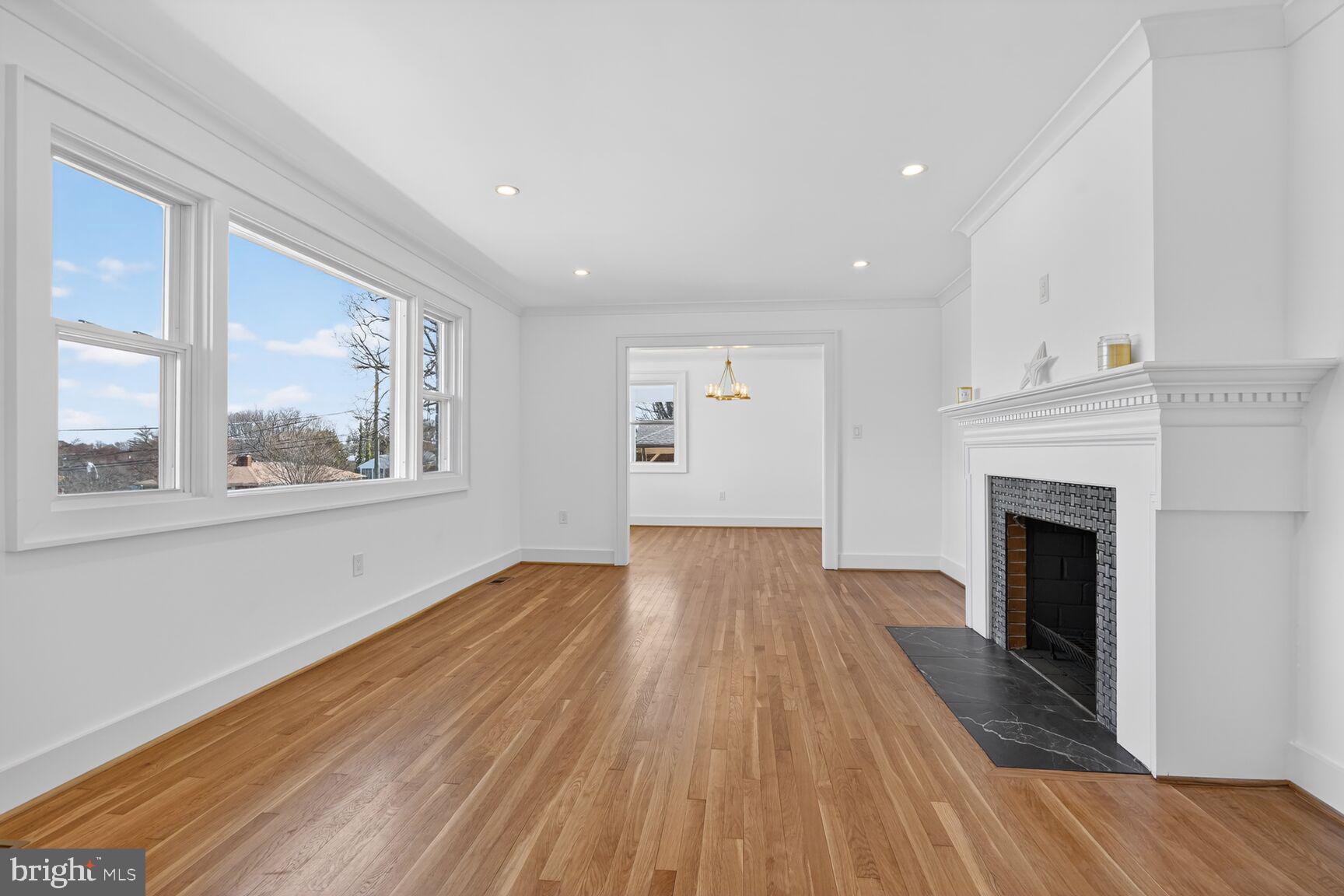 HILLANDALE FOREST - Residential