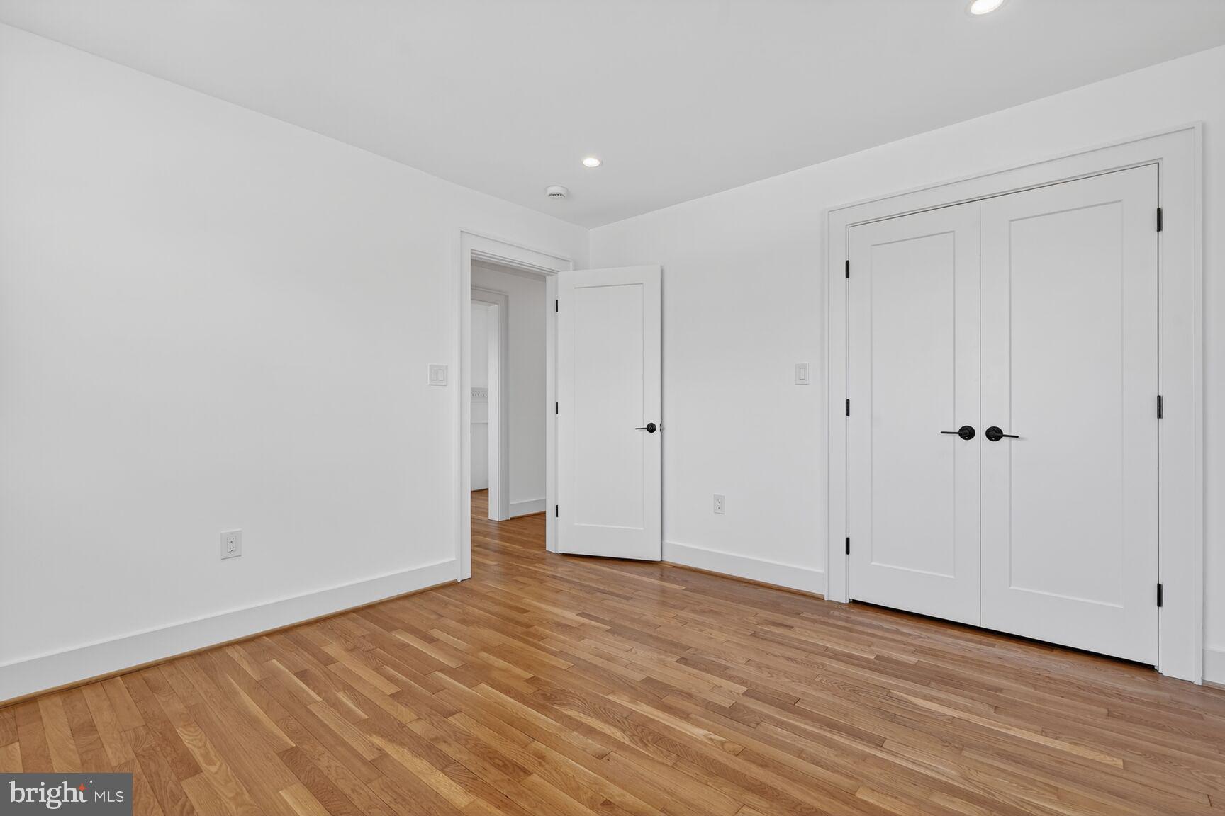 HILLANDALE FOREST - Residential