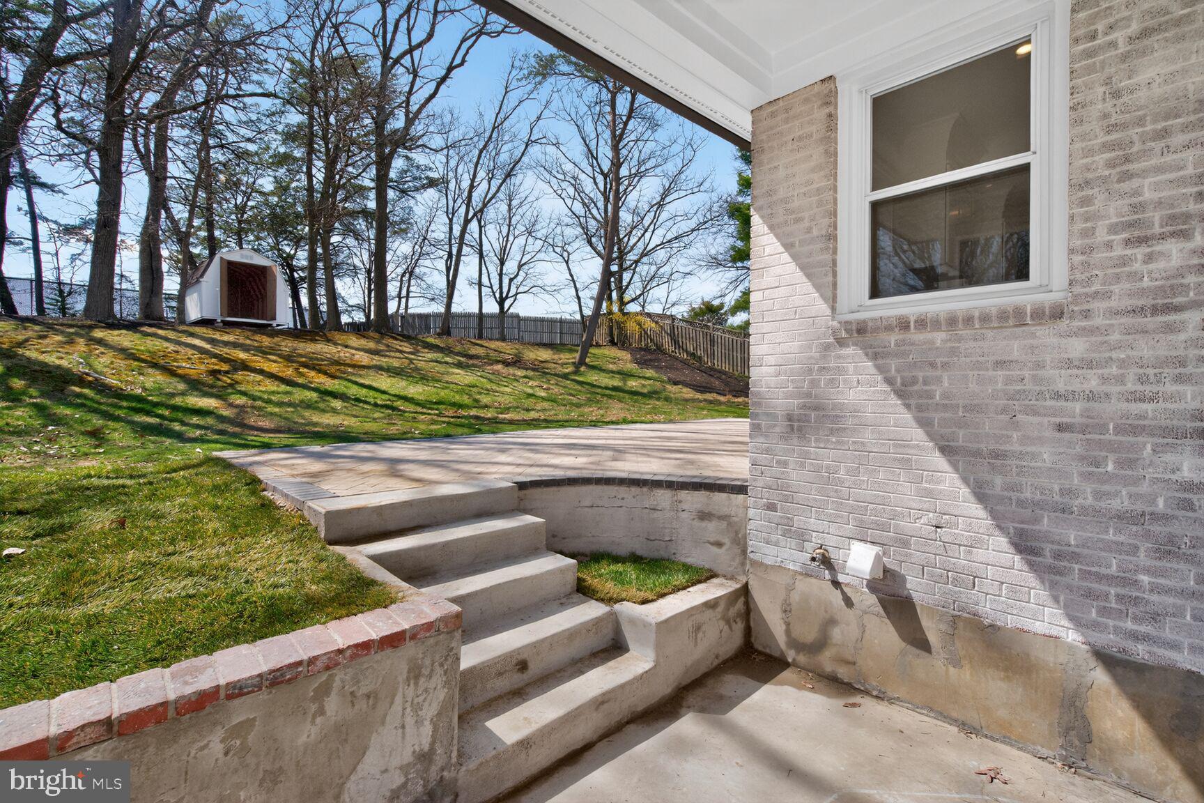 HILLANDALE FOREST - Residential