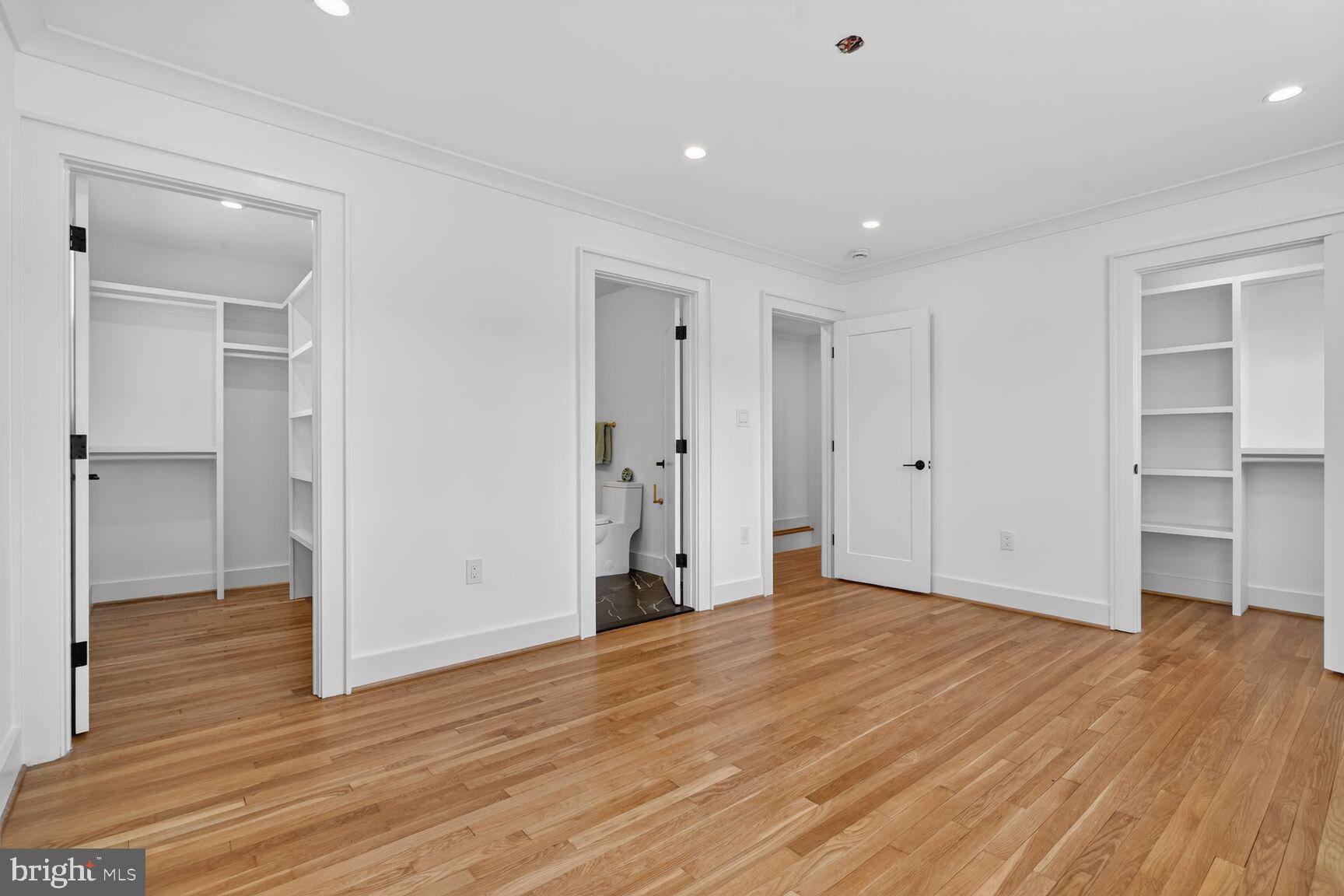 HILLANDALE FOREST - Residential