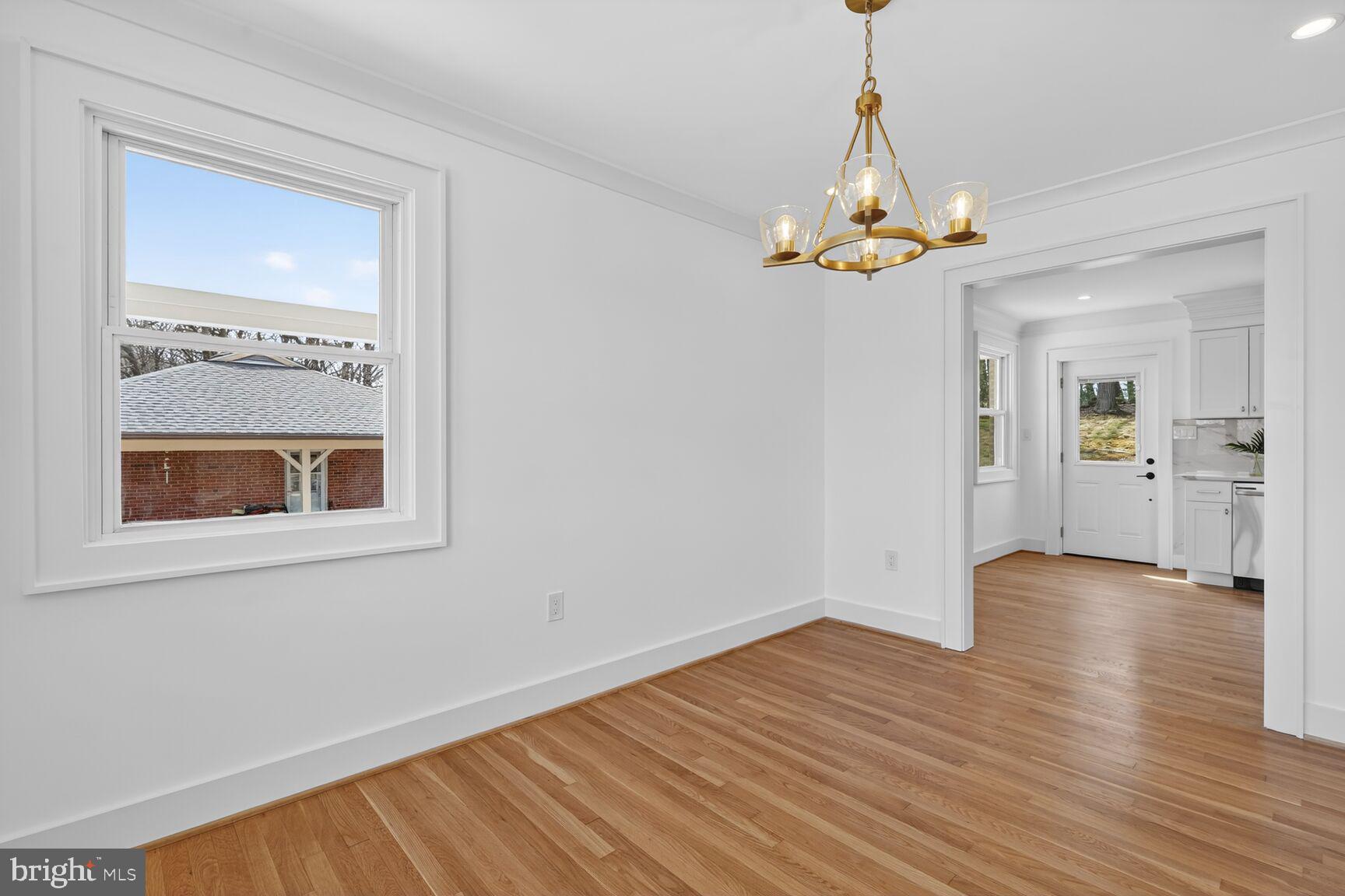 HILLANDALE FOREST - Residential
