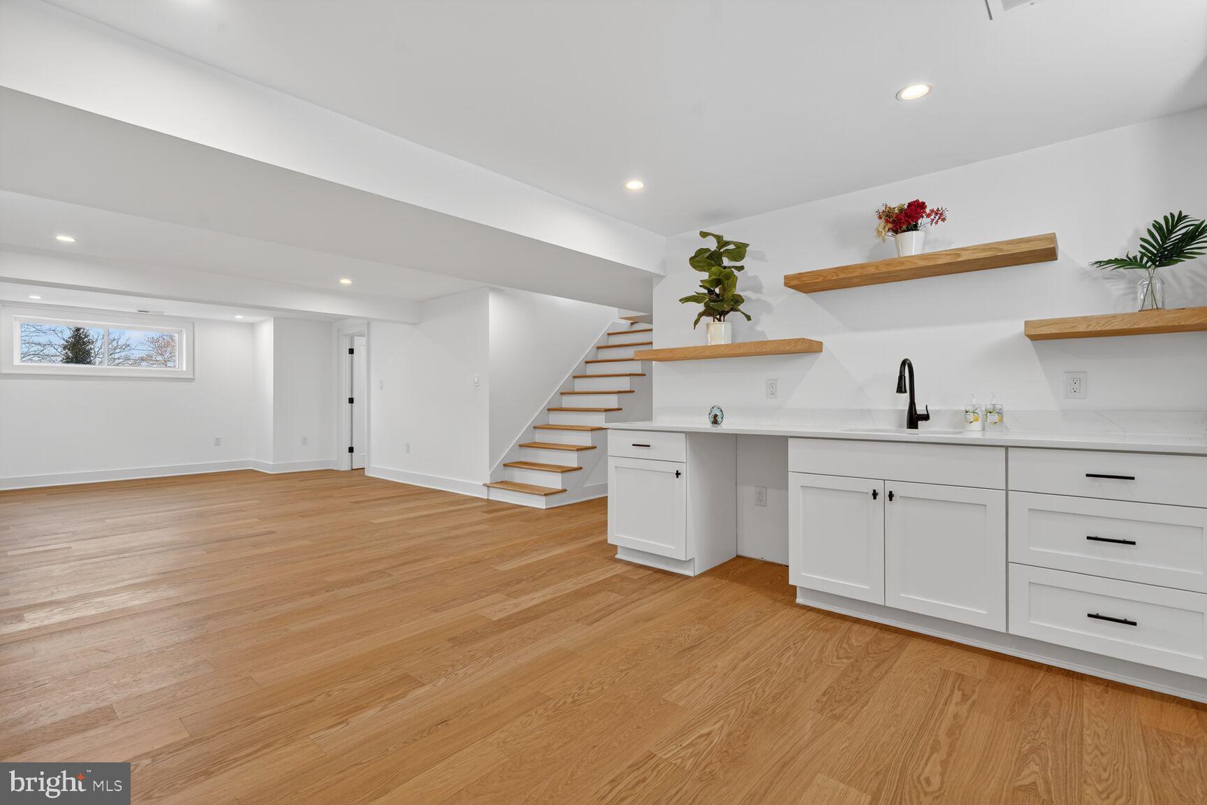 HILLANDALE FOREST - Residential