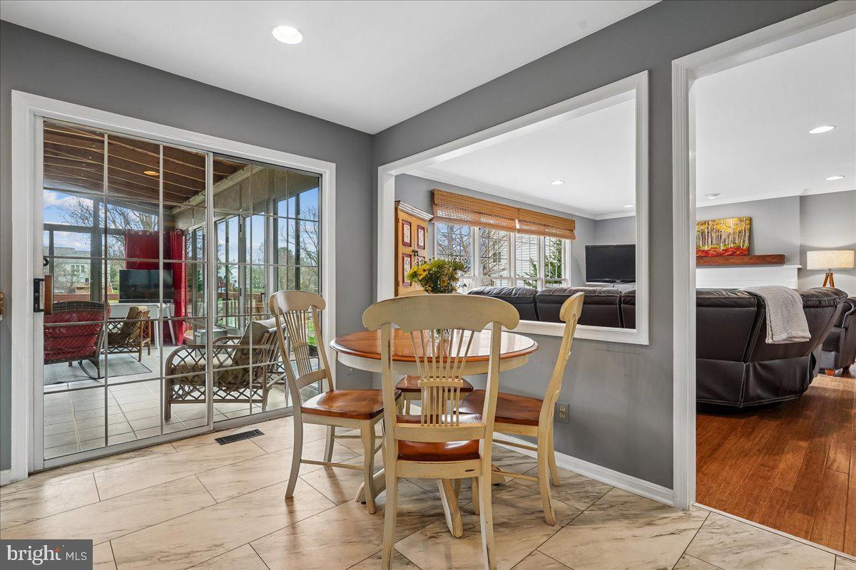 CROSSPOINTE - Residential