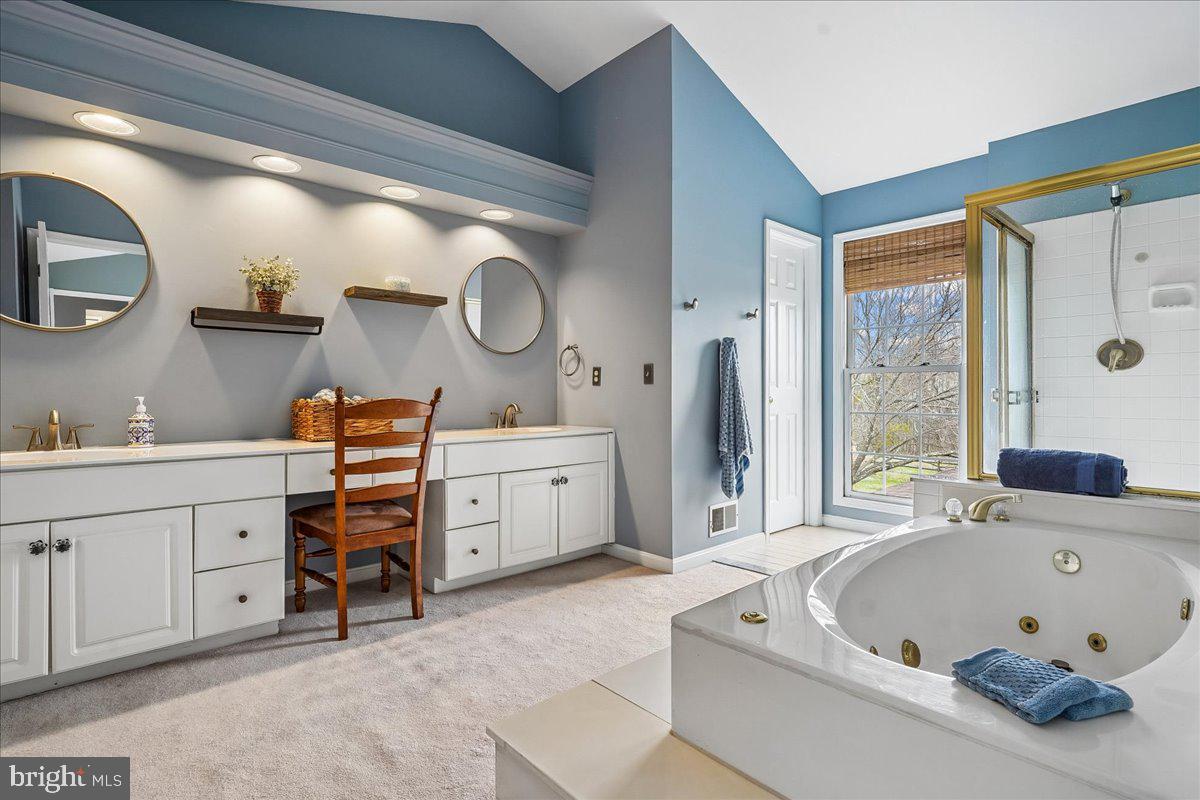 CROSSPOINTE - Residential