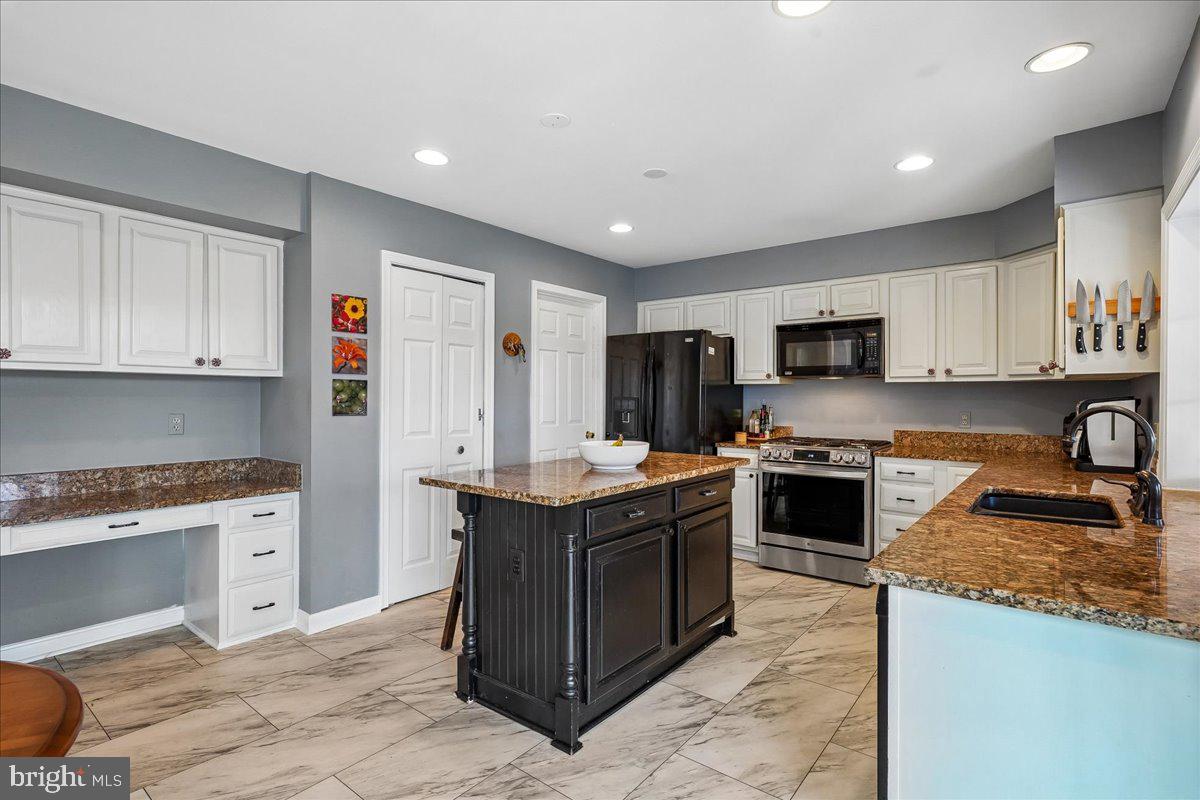 CROSSPOINTE - Residential