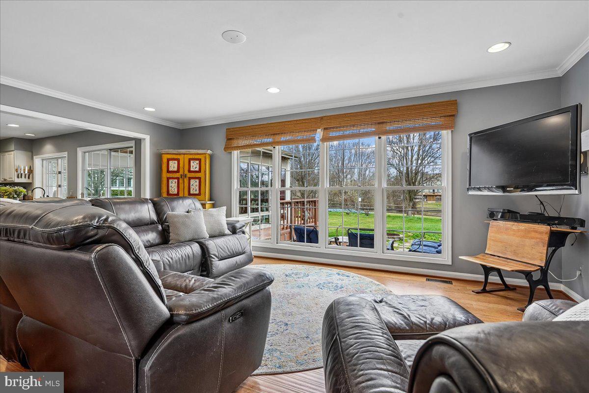 CROSSPOINTE - Residential