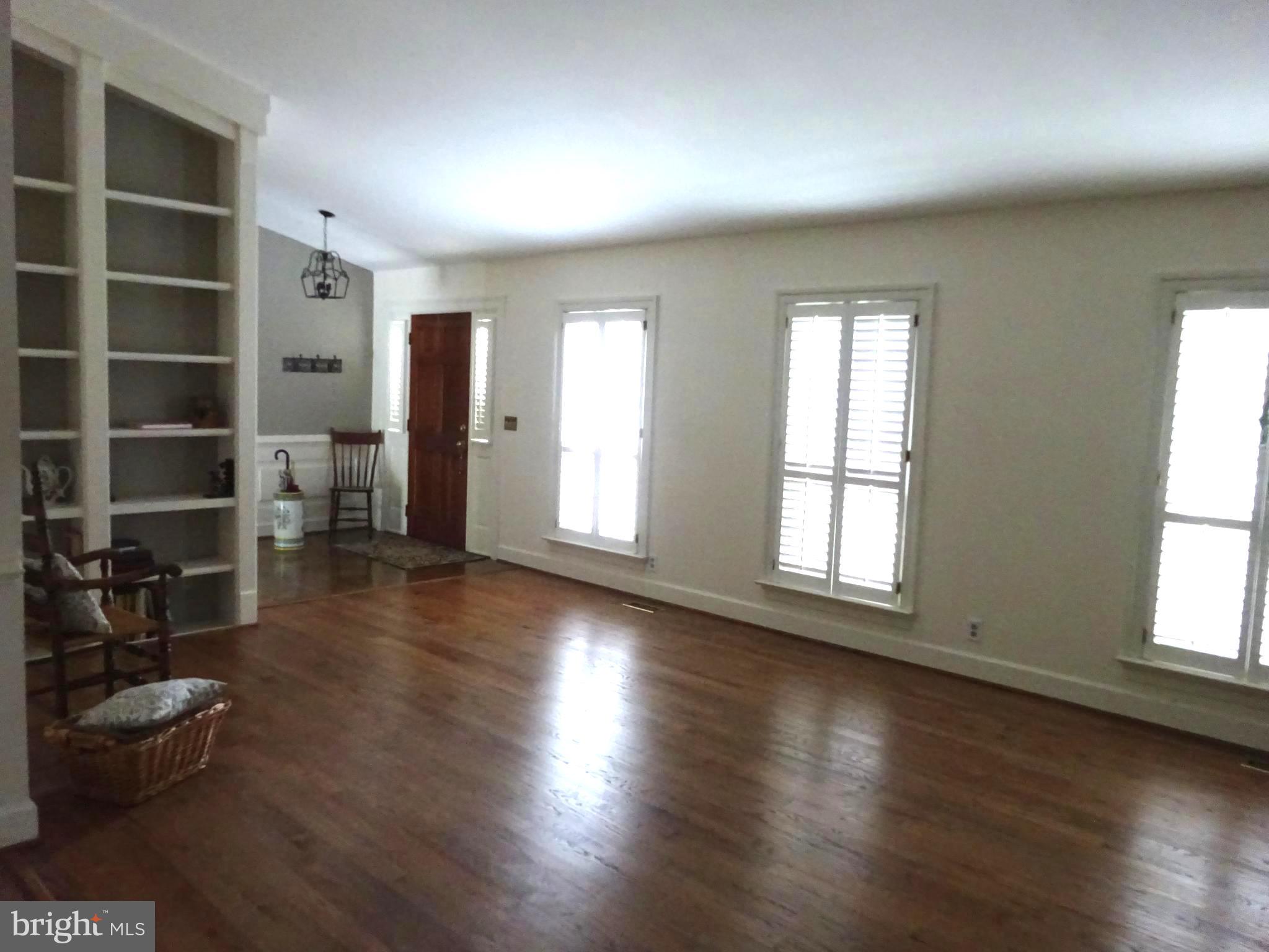 SIGNAL HILL - Residential