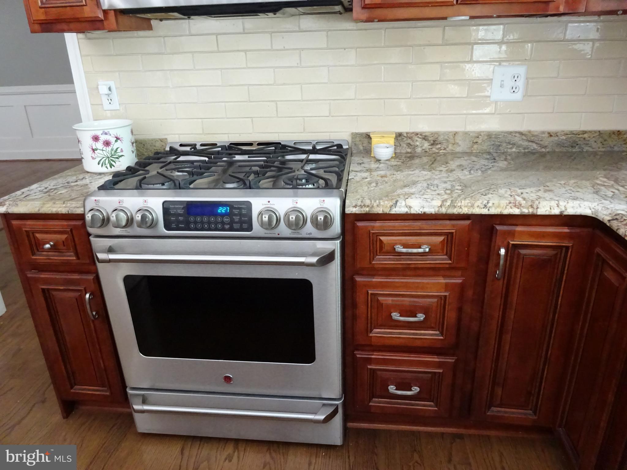 SIGNAL HILL - Residential