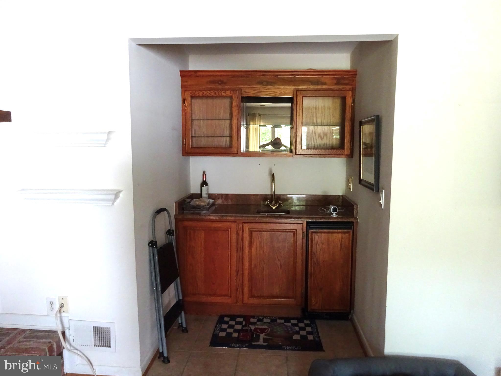 SIGNAL HILL - Residential