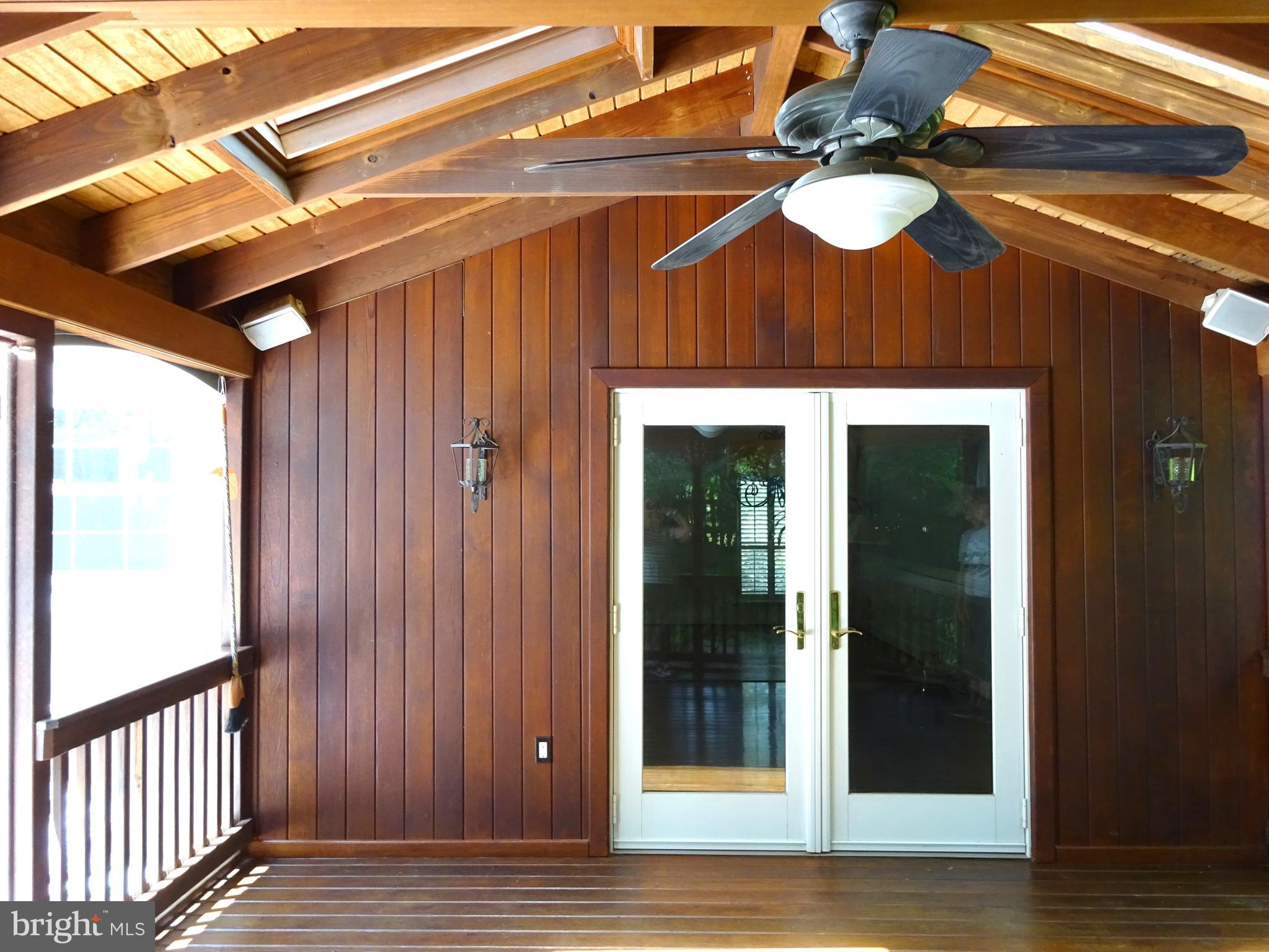 SIGNAL HILL - Residential