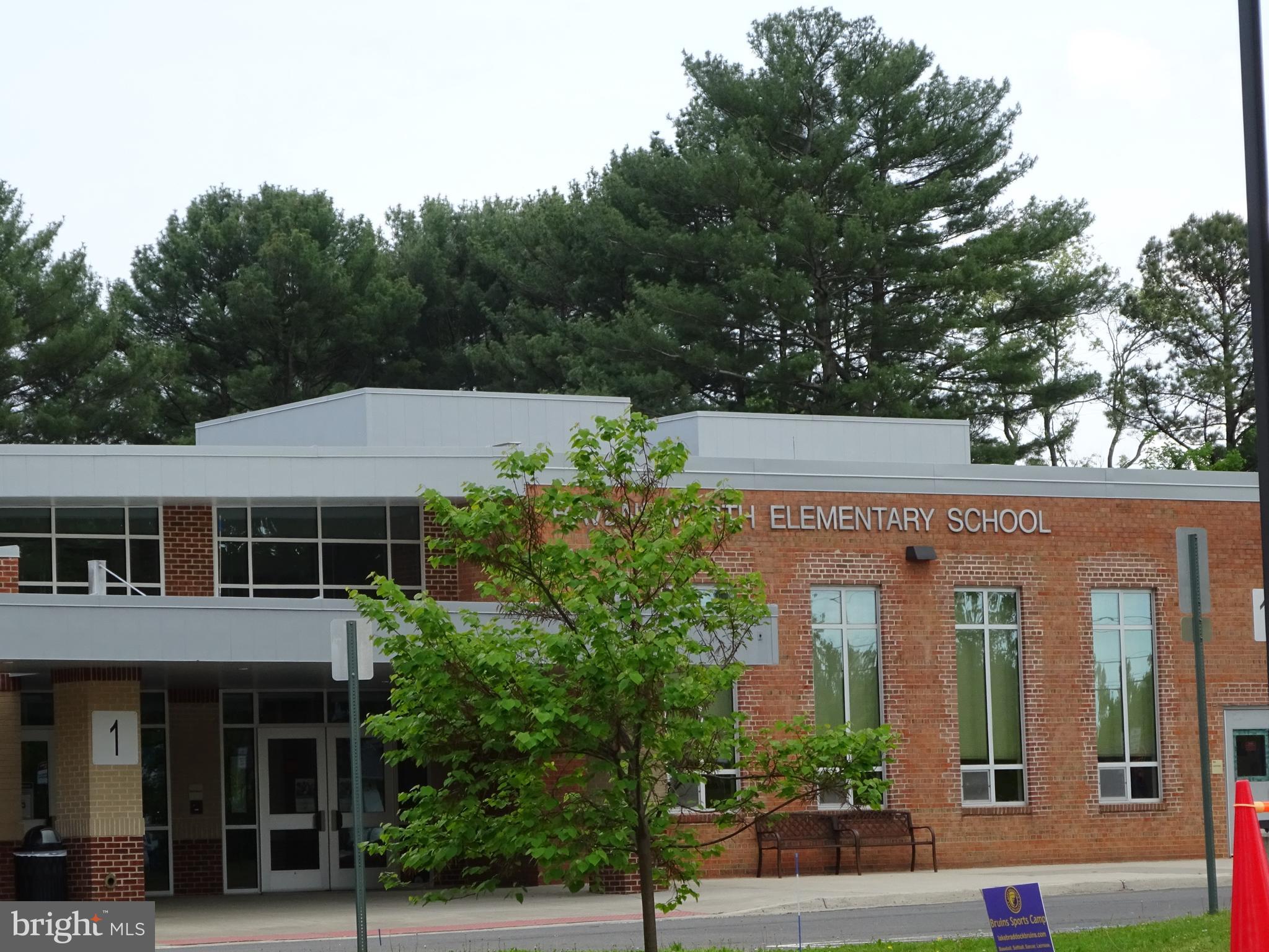 SIGNAL HILL - Residential