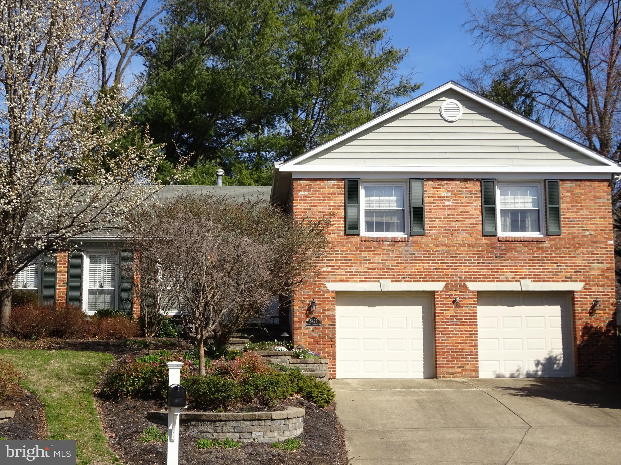 SIGNAL HILL - Residential