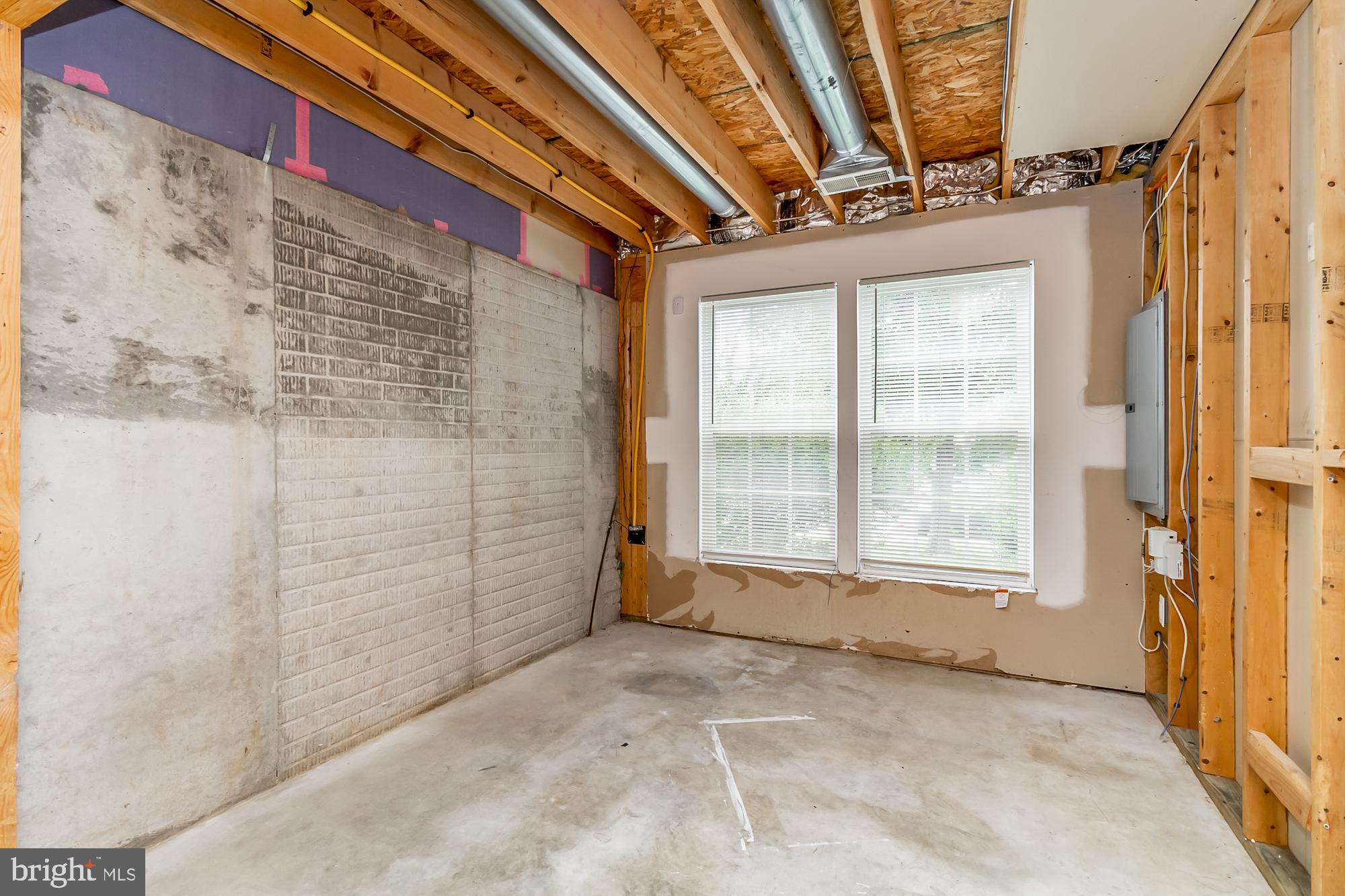 BALDWIN MANOR - Residential