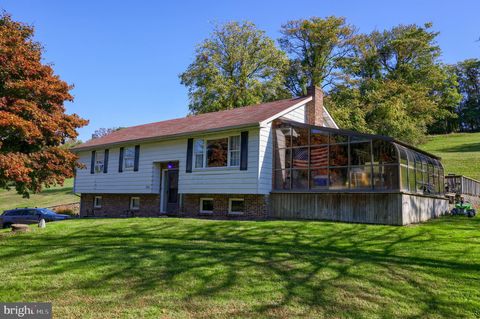 Photo of 533 SNYDER HOLLOW RD, NEW PROVIDENCE, PA 17560 (MLS # PALA2026390)