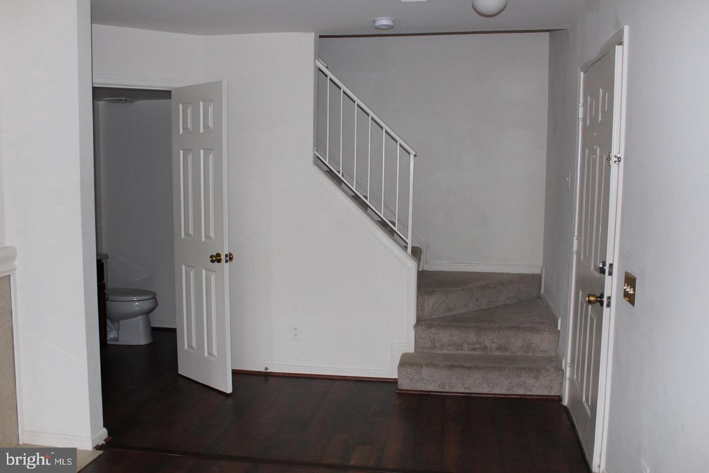 GUNSTON CORNER - Residential Lease