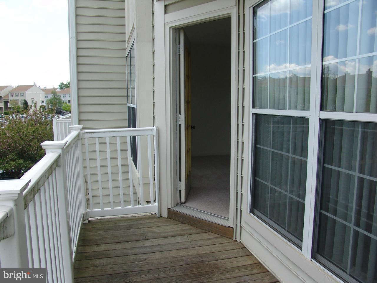 GUNSTON CORNER - Residential Lease