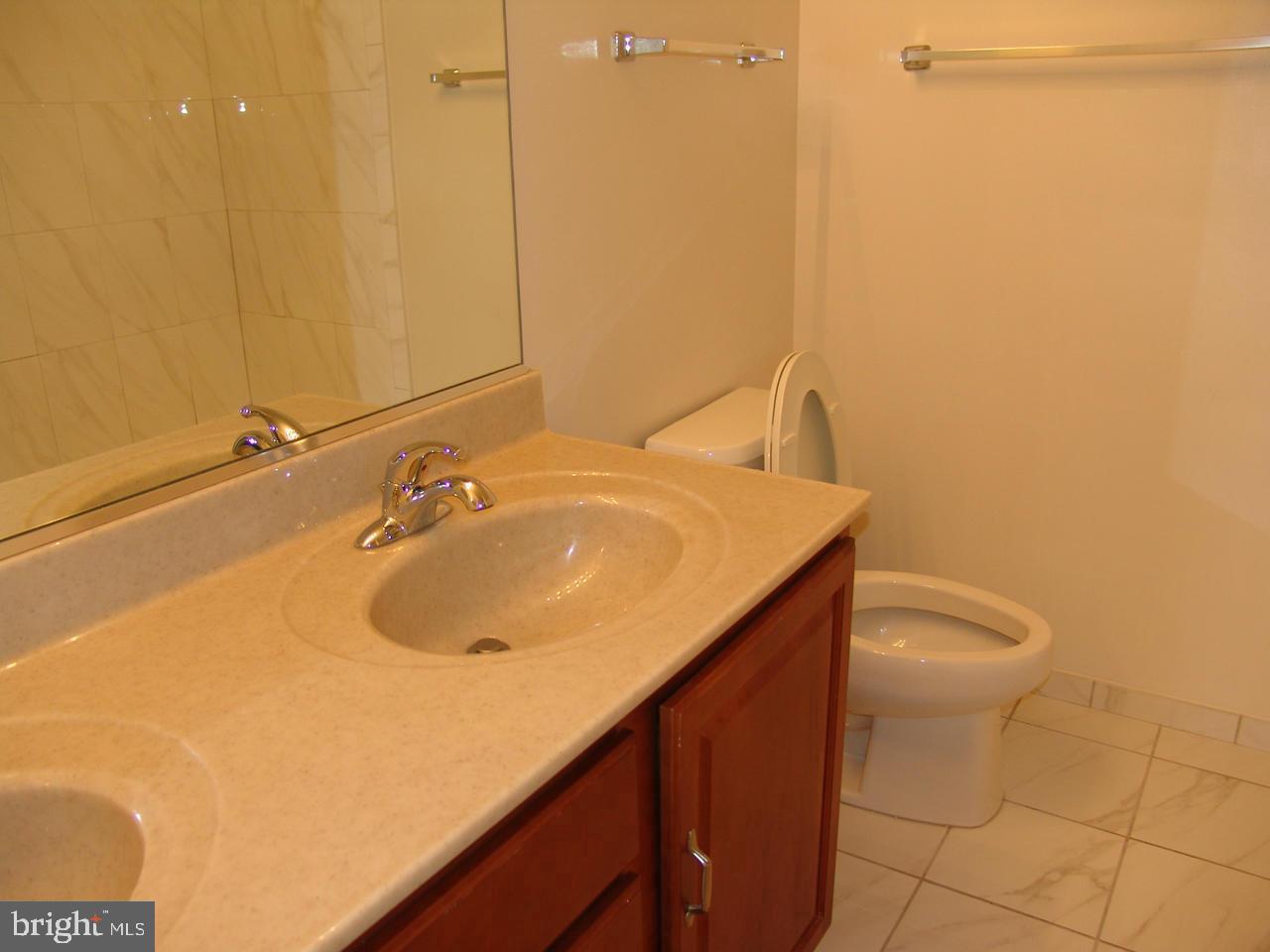 GUNSTON CORNER - Residential Lease