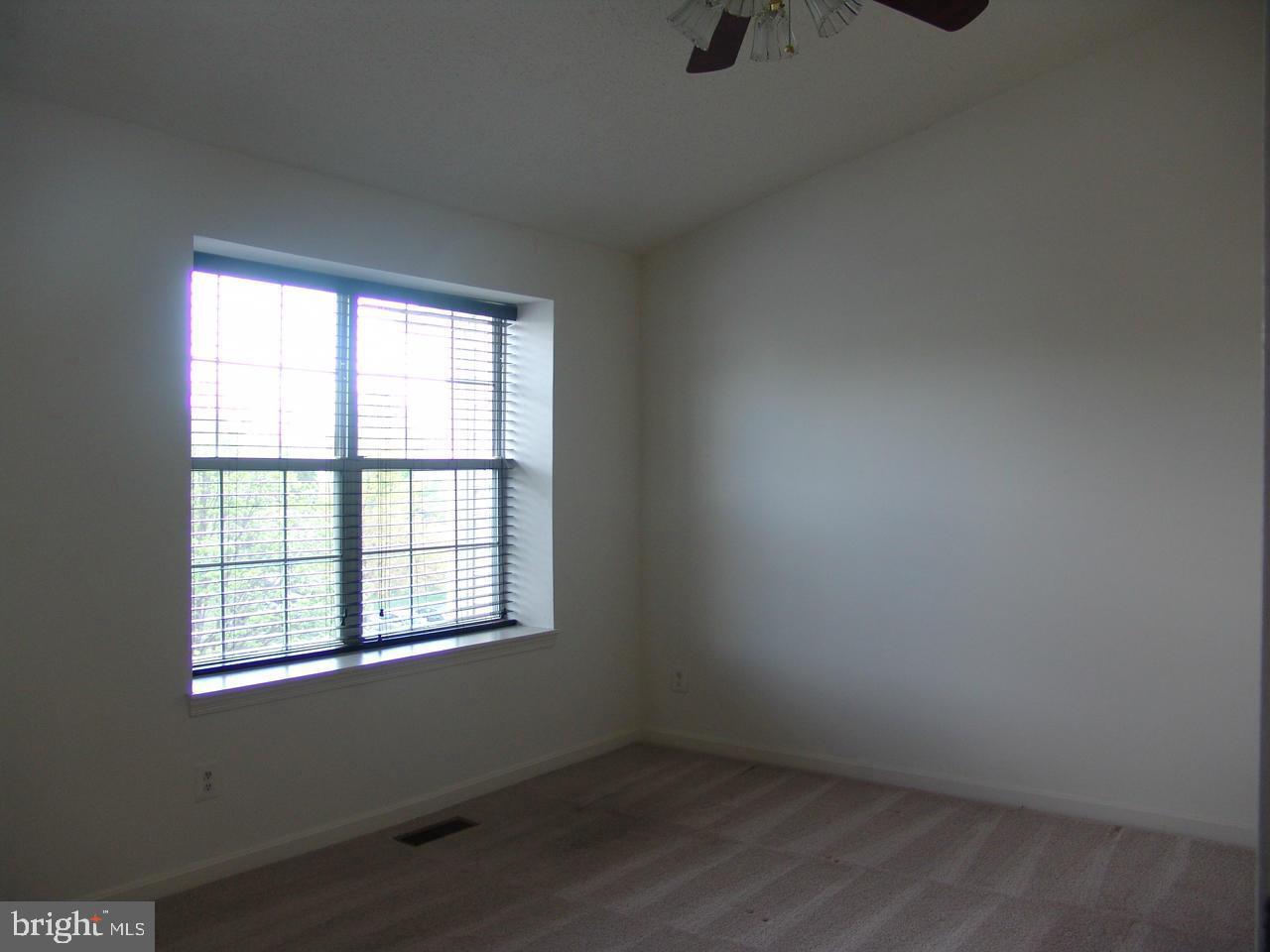 GUNSTON CORNER - Residential Lease