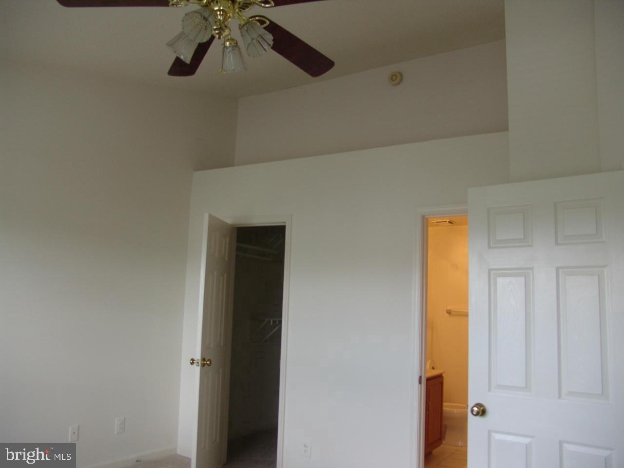 GUNSTON CORNER - Residential Lease