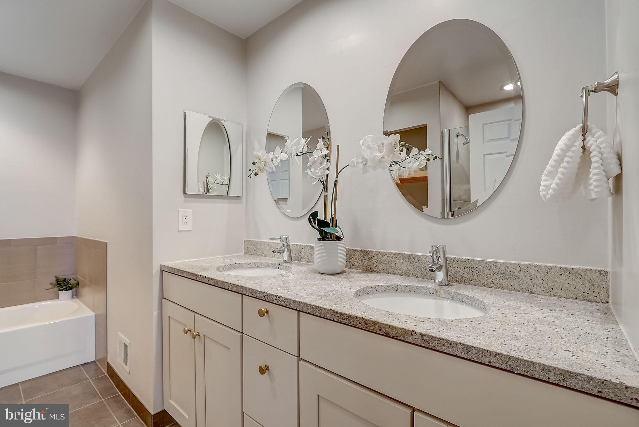 WILDWOOD HILLS - Residential