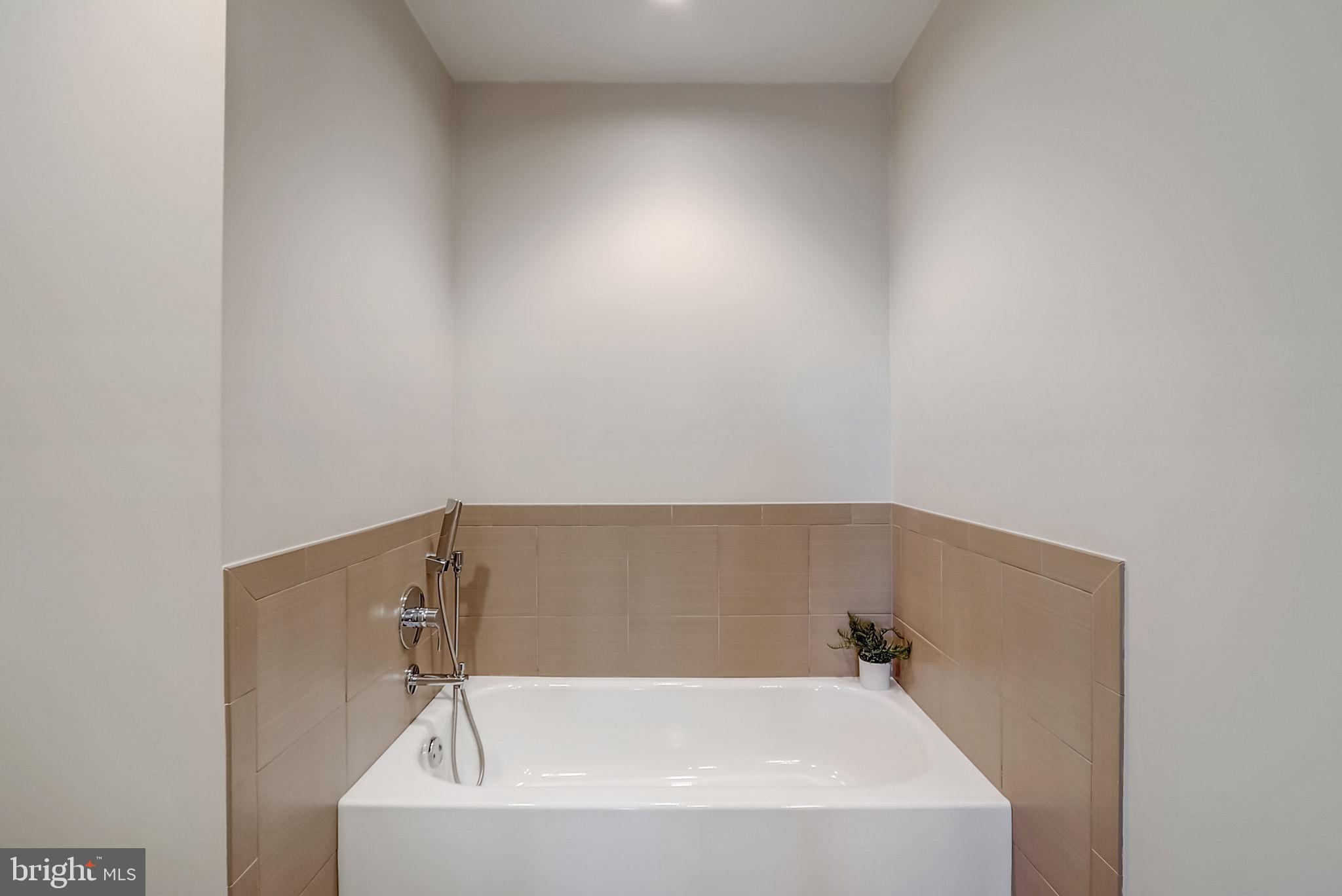 WILDWOOD HILLS - Residential