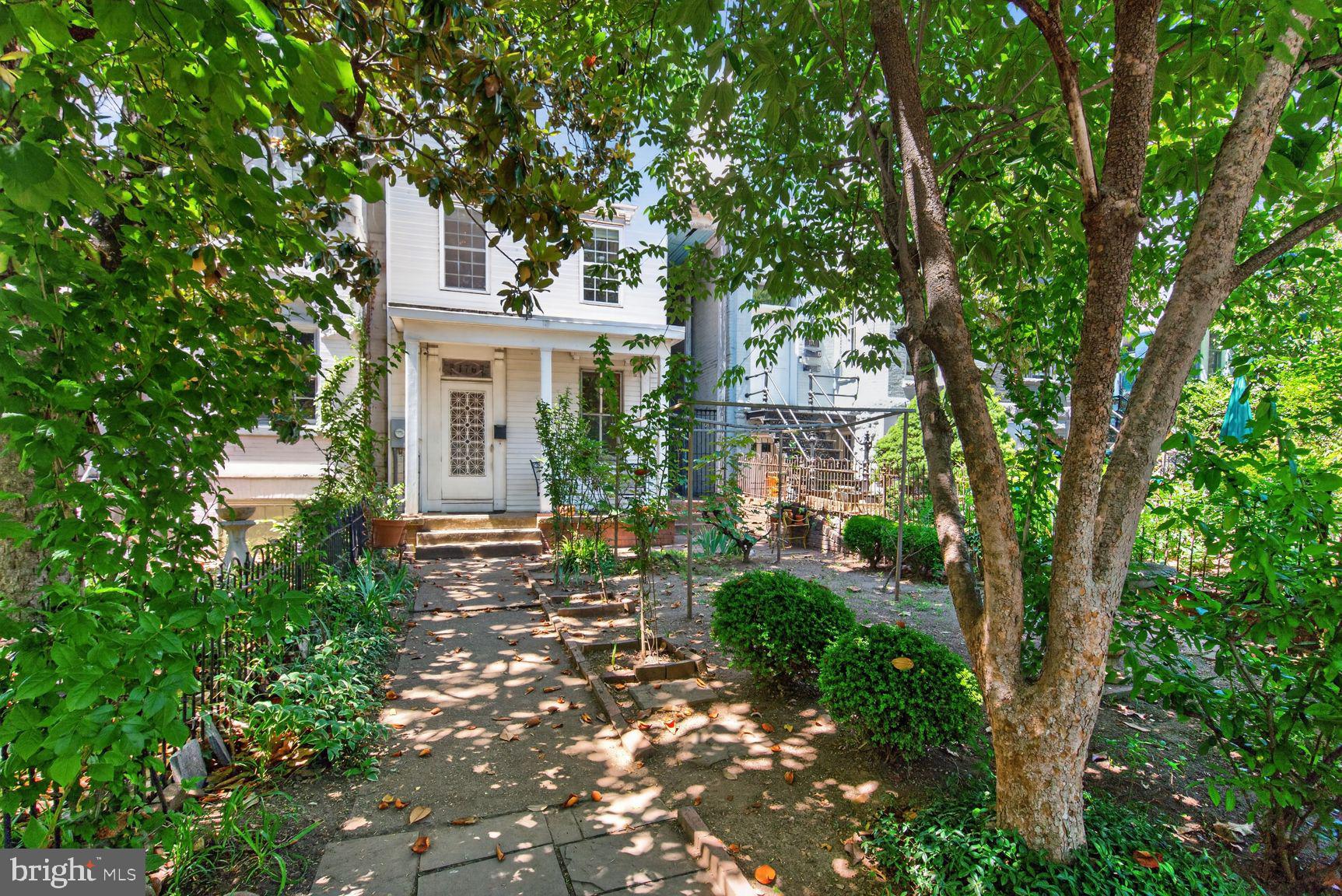 176 NORTH CAROLINA AVENUE SE