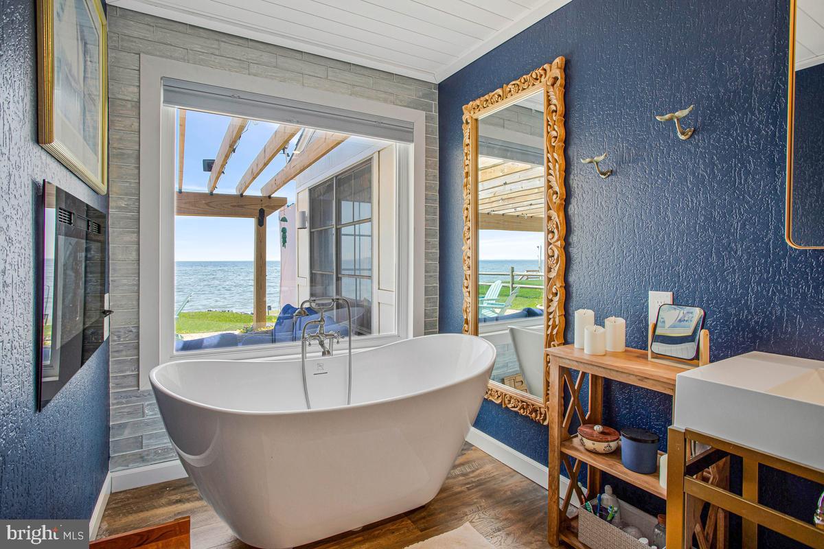 DRUM POINT - Residential