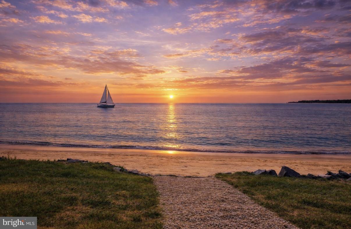 DRUM POINT - Residential