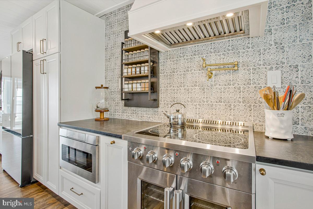 DRUM POINT - Residential