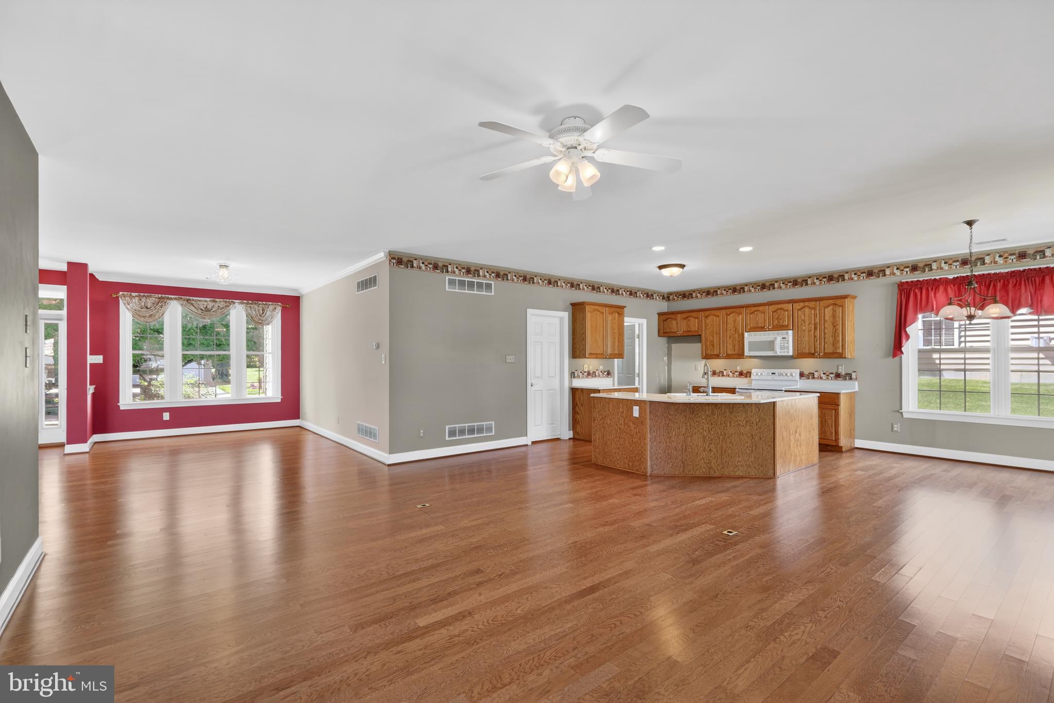 307 SAWGRASS COURT