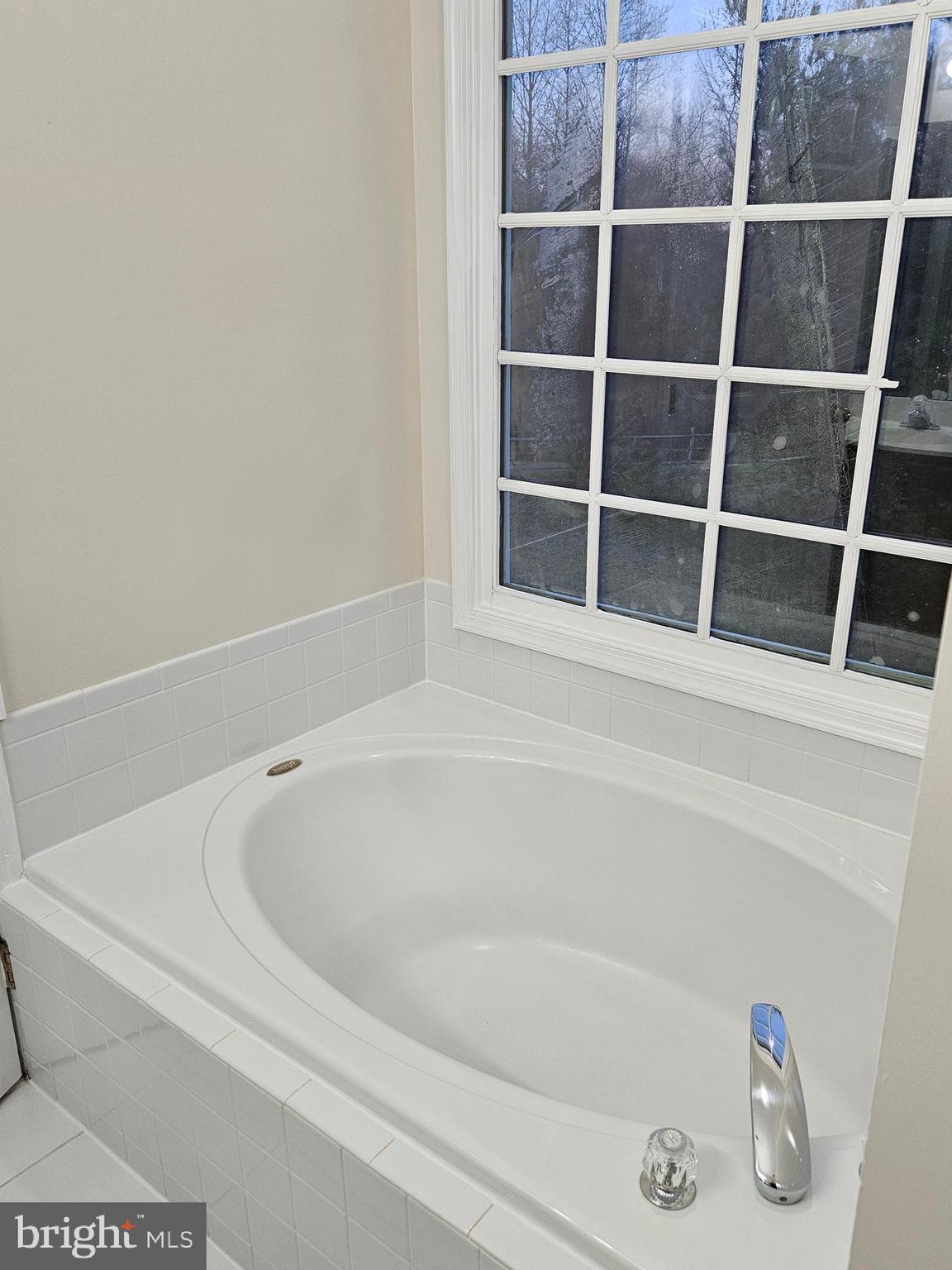 SEVEN OAKS - Residential Lease