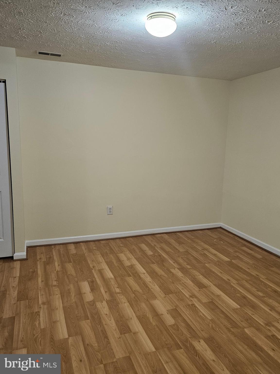 SEVEN OAKS - Residential Lease