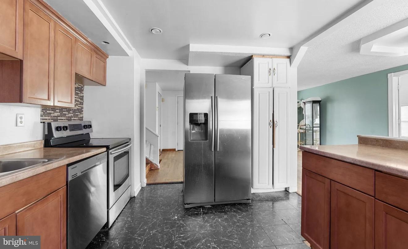 MAPLEWOOD - Residential